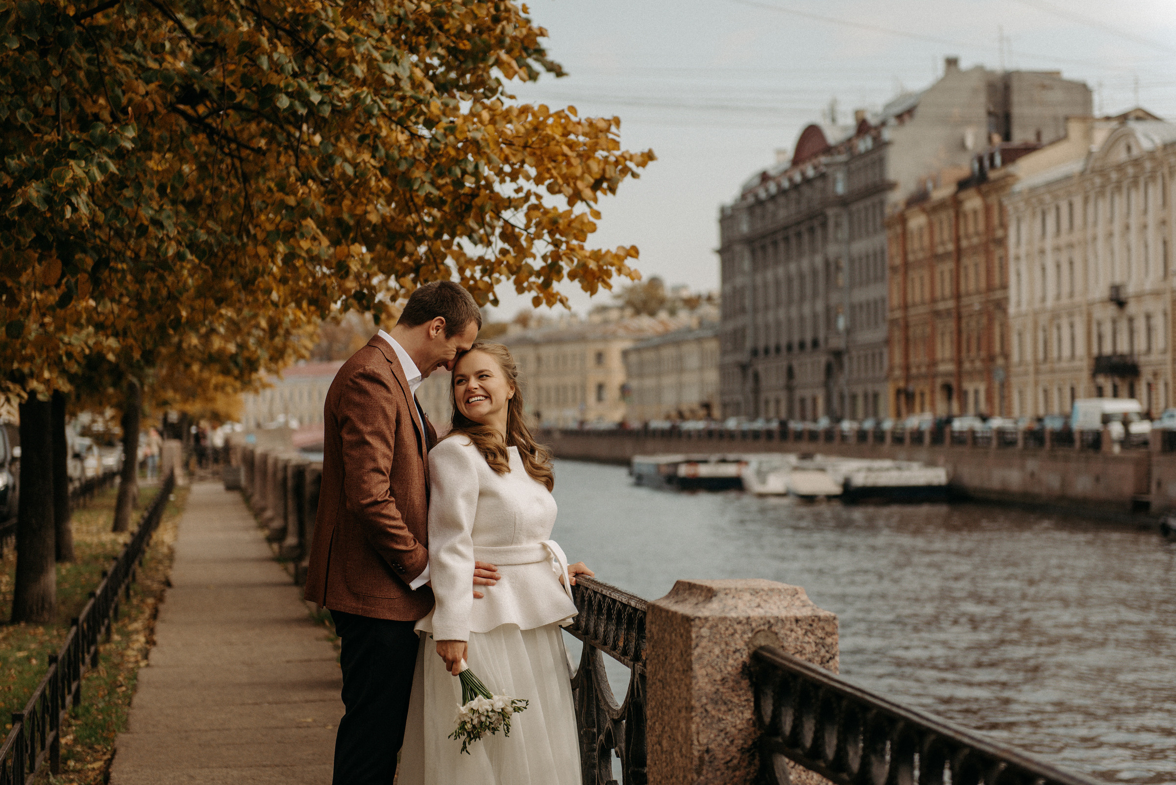 свадебная фотосессия в центре Санкт-Петербурга, фотограф на свадьбу СПб
