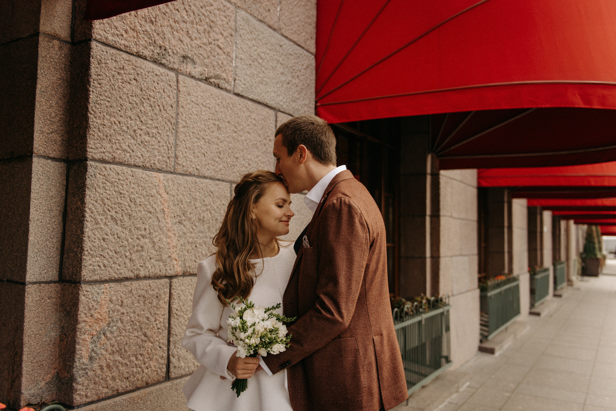 свадебная фотосессия в центре Санкт-Петербурга, фотограф на свадьбу СПб