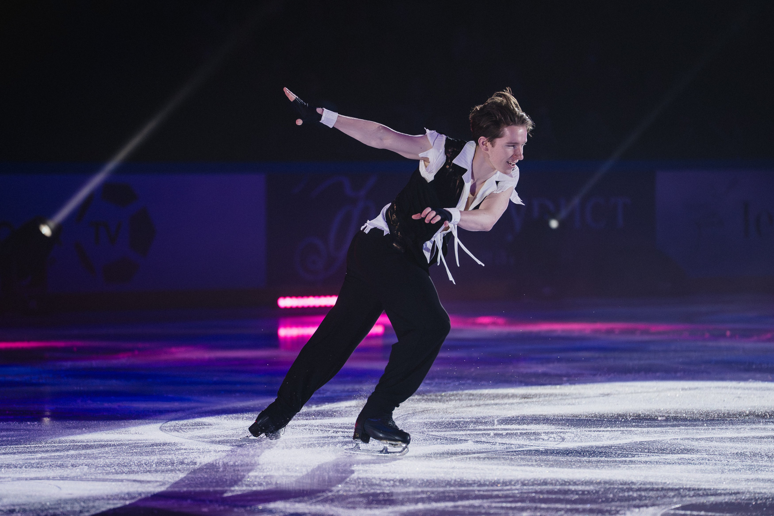 Шоу Этери Тутберидзе в Новосибирске. Воробьева Ксения — Спортивный и танцевальный фотограф Новосибирск