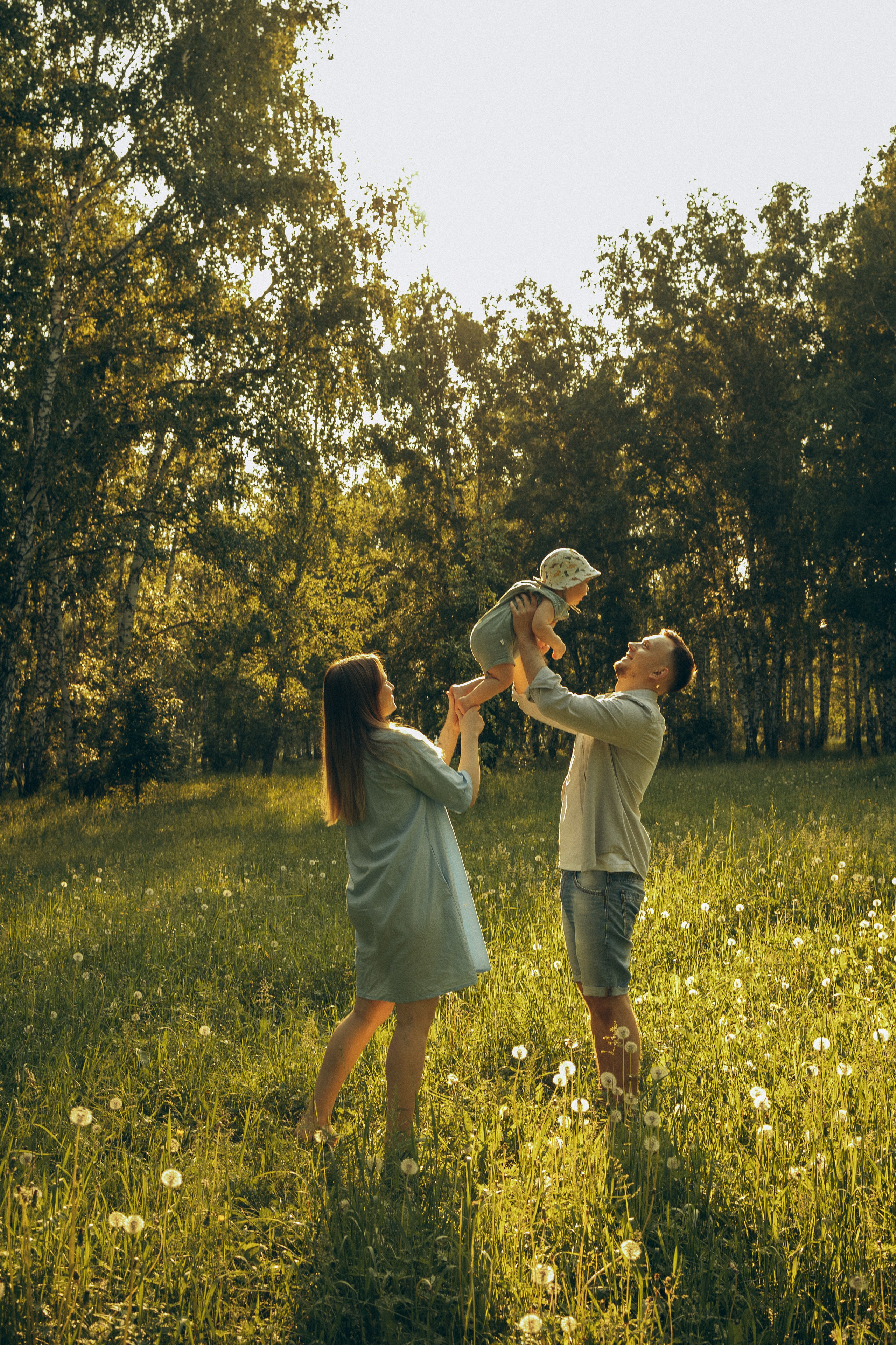 На природе. Семейный фотограф Новосибирск Фотограф на выписку Новосибирск