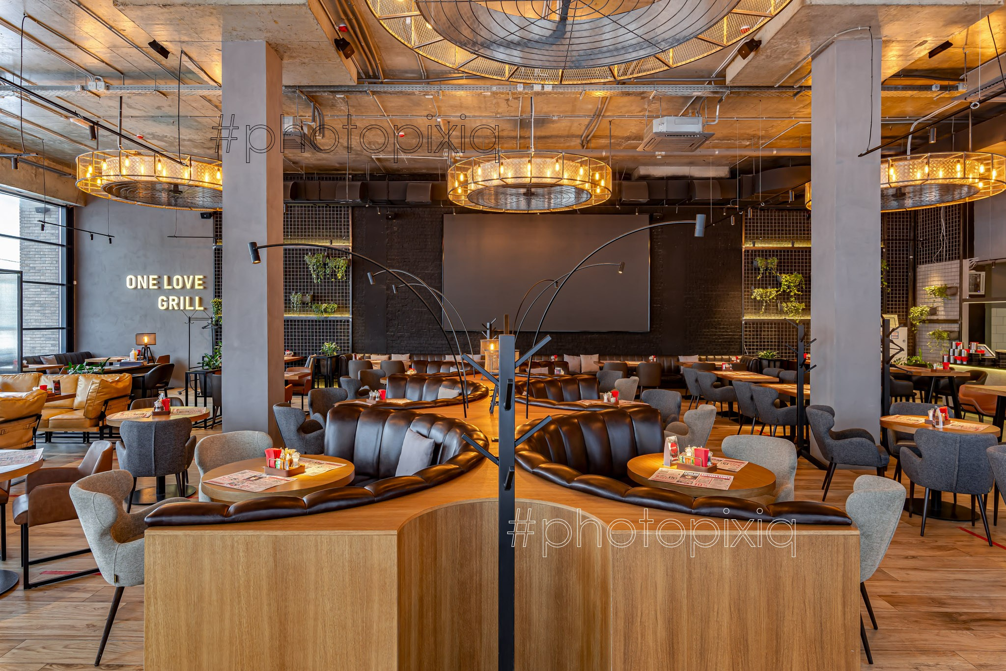 Интерьерная съёмка ресторана ZAMES beer & greill. Интерьерная съёмка и виртуальные туры — Интерьерный фотограф Кузнецов Сергей (photopixiq)