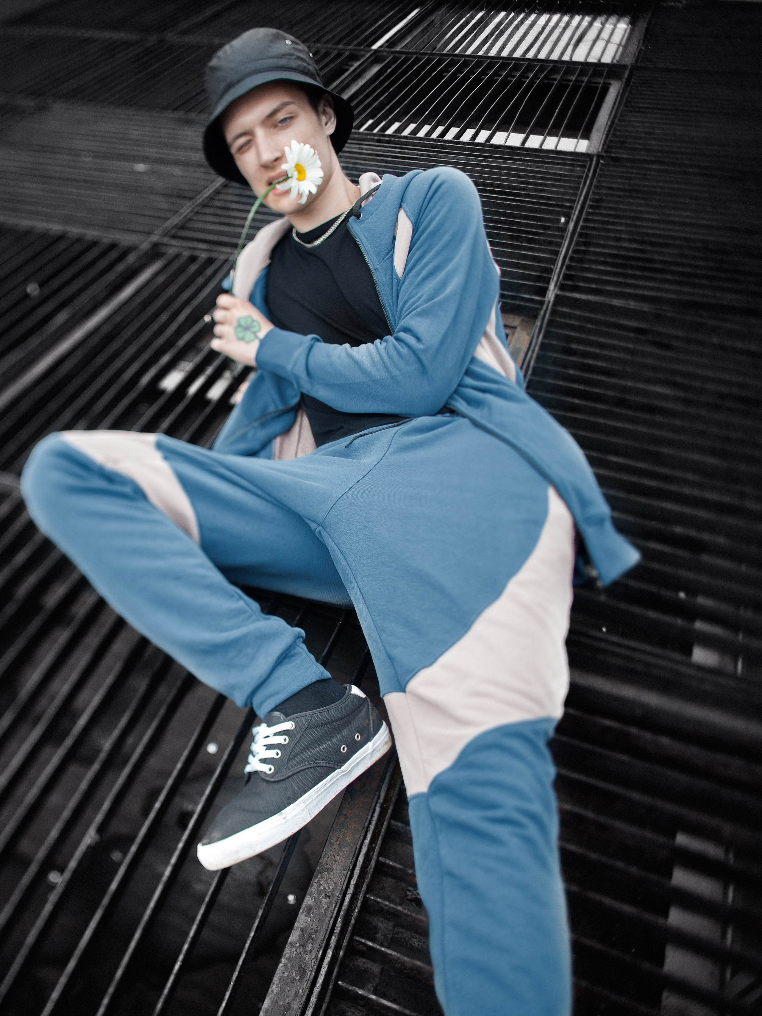 Лук бук Tolyboy. Каталожный и предметный фотограф в Москве Анна Nesmeliva