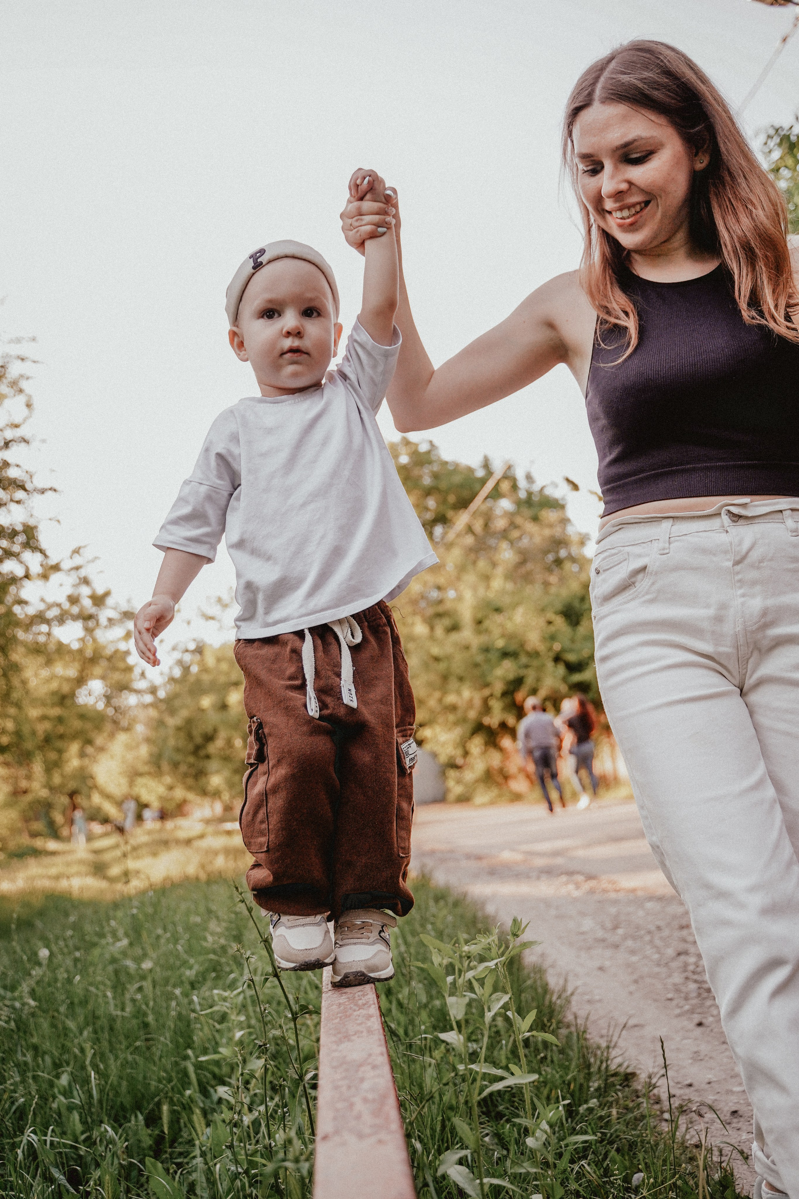 Семейная фотосессия со скейтом и самокатом. Семейный и женский фотограф в Краснодаре Анастасия Приймак