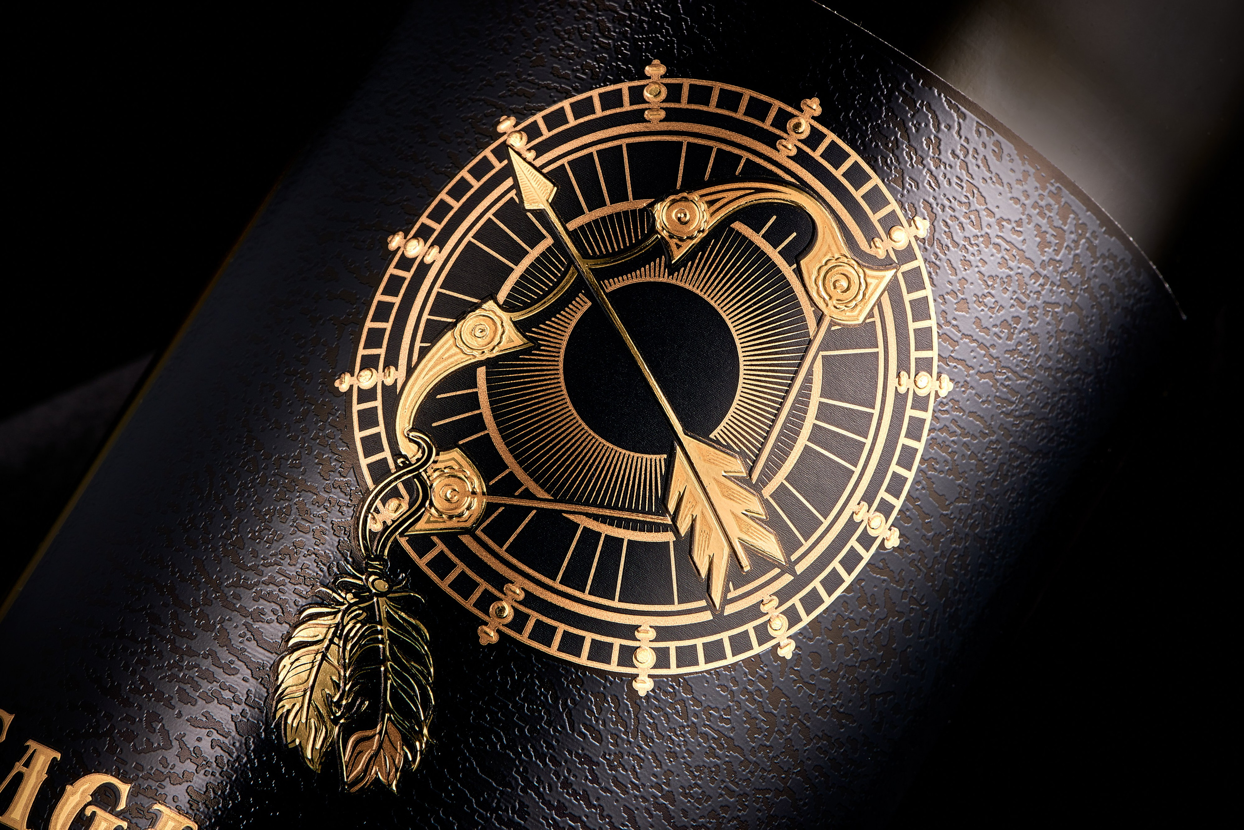 Студийная фотосъемка наклеек на бутылки