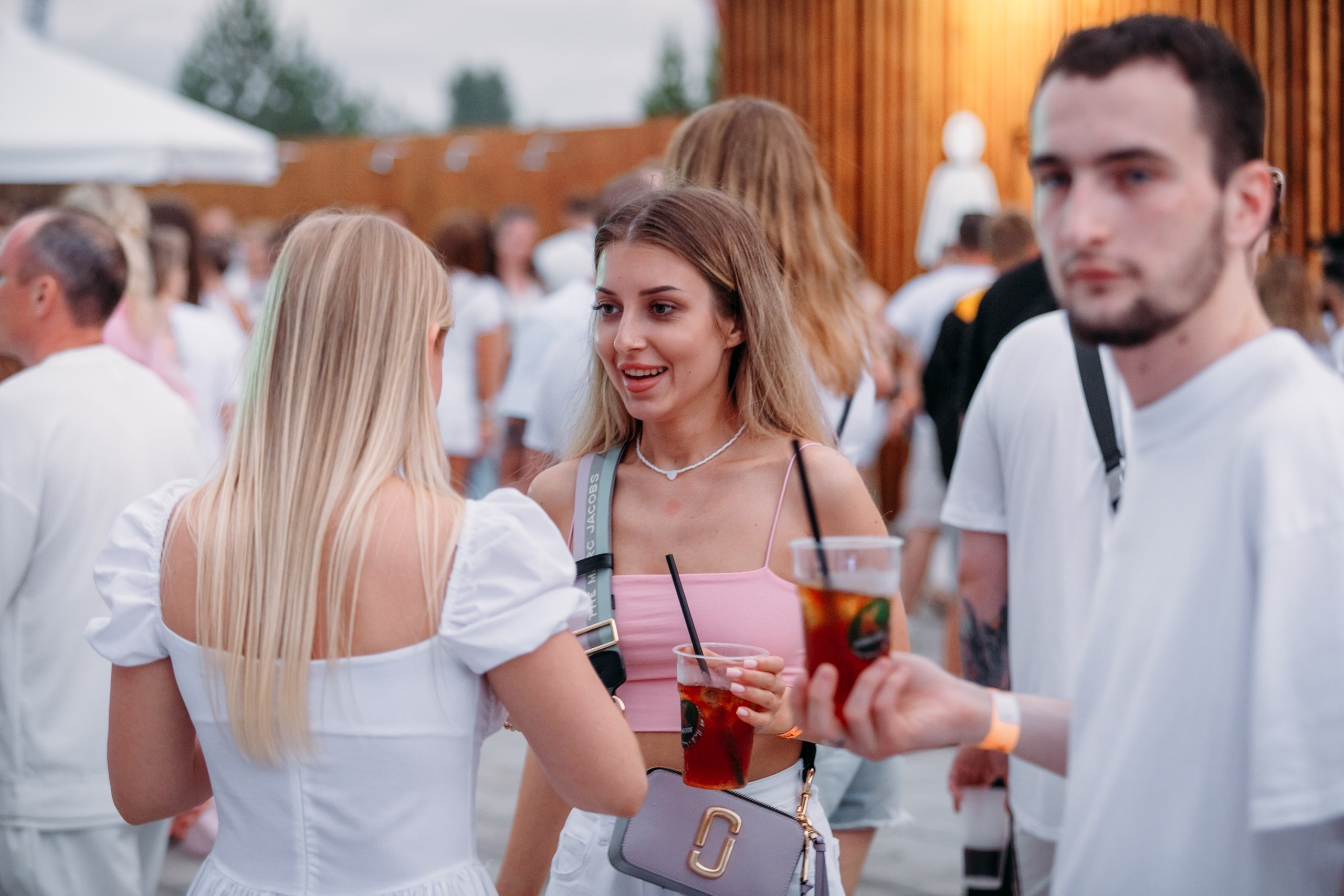 White Party @ Бархат парк. Репортажный фотограф Максим Полянский. Москва, Санкт-Петербург, Красноярск