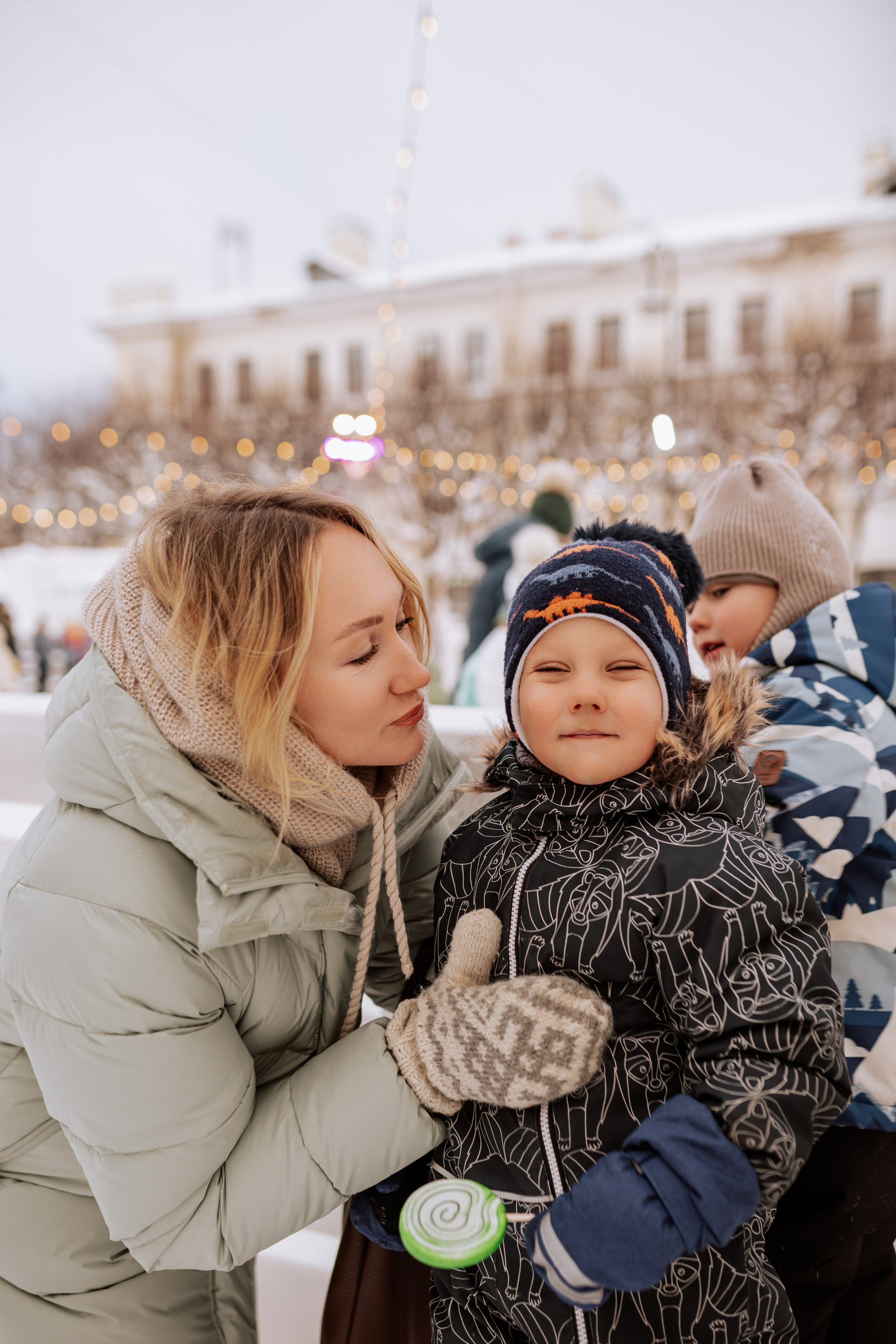 Семейная, Манежная площадь