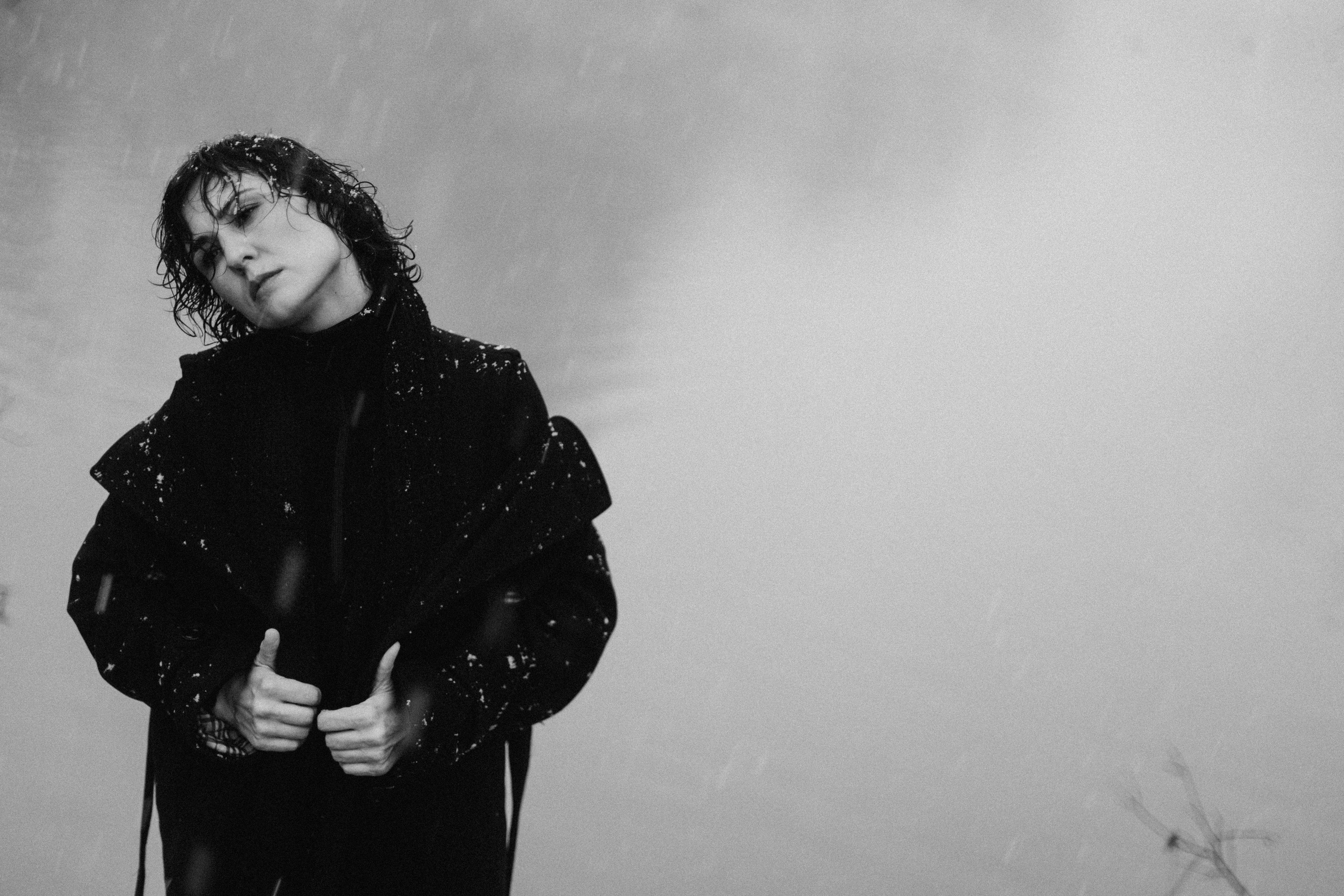 Фотосессия для женщин: утончённые, эмоциональные портреты. Подбор образа, помощь с позированием. Естественные фото, мягкий свет, стильная ретушь. Услуги фотографа в Краснодаре, создание уникального женского образа