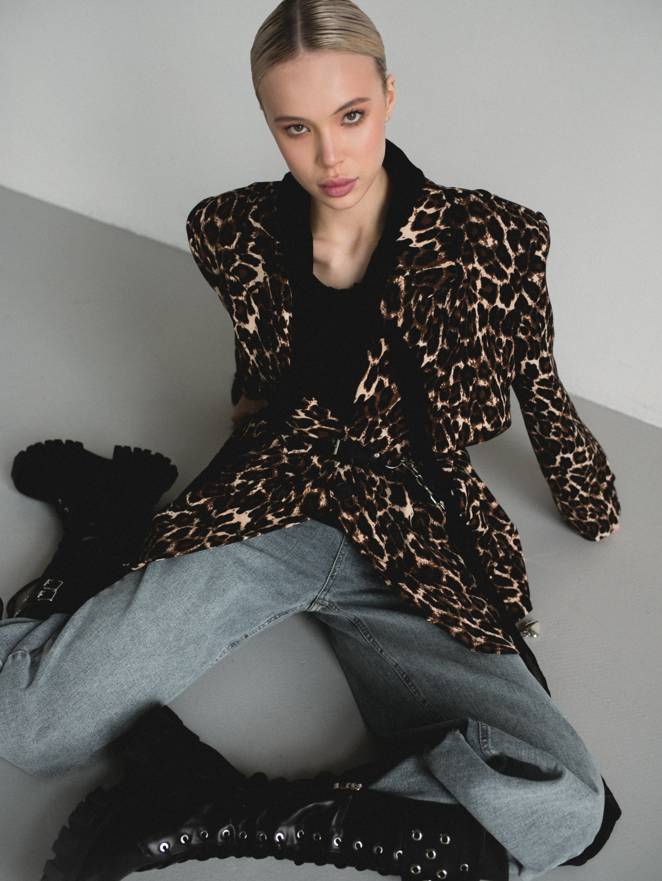 Модельная школа Khanova. Фотограф в Москве и Сургуте Алла Лесовая. Снимаю каталог для брендов и индивидуальные портреты для людей