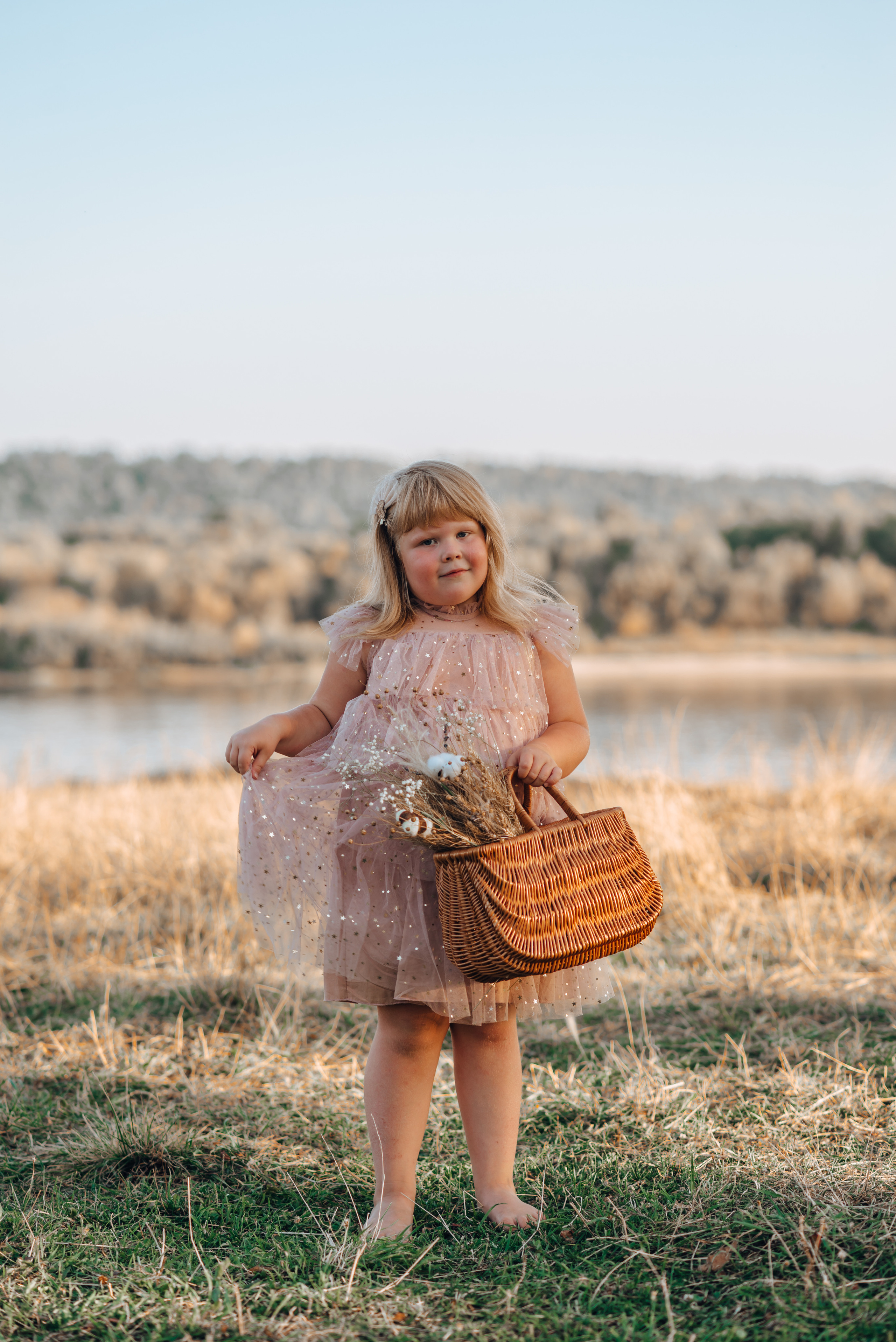 Варенька с бабулей и папой. Совец. Детский и семейный фотограф Катерина Мишина