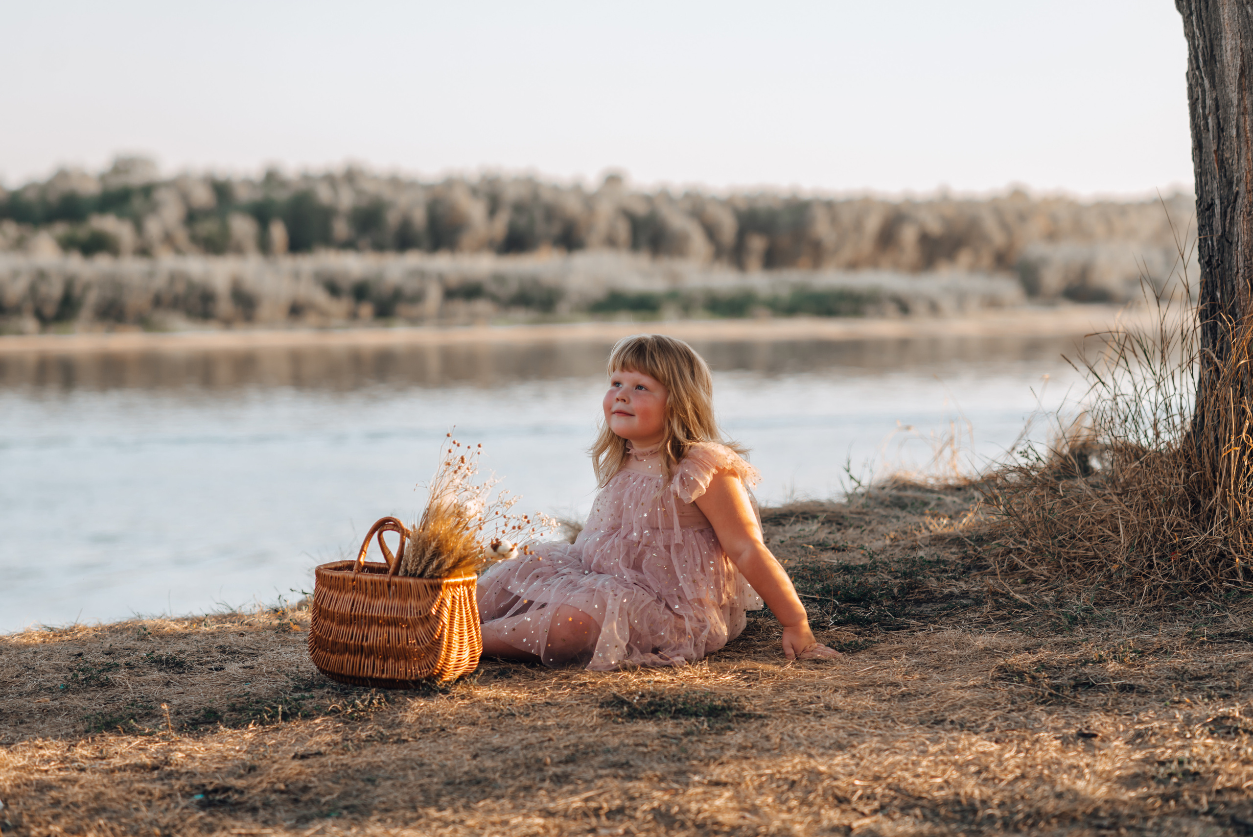 Варенька с бабулей и папой. Совец. Детский и семейный фотограф Катерина Мишина