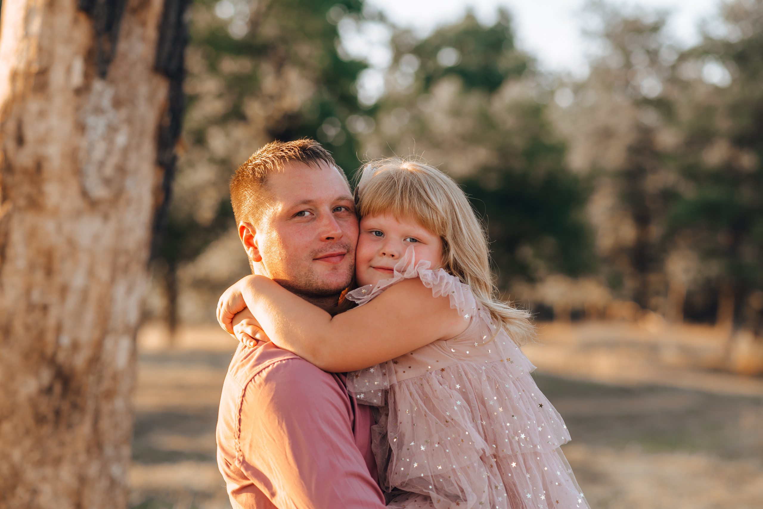 Варенька с бабулей и папой. Совец. Детский и семейный фотограф Катерина Мишина