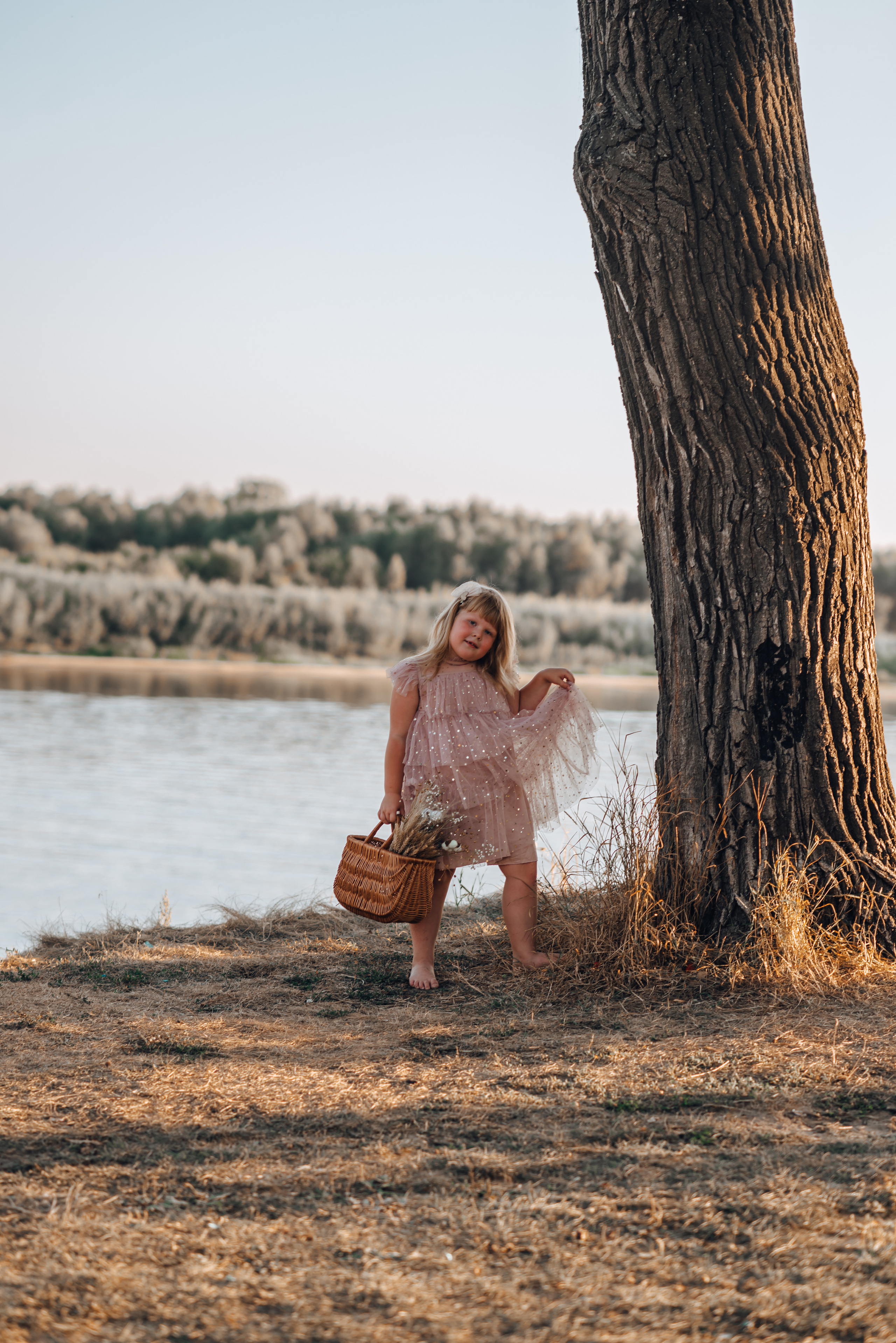 Варенька с бабулей и папой. Совец. Детский и семейный фотограф Катерина Мишина
