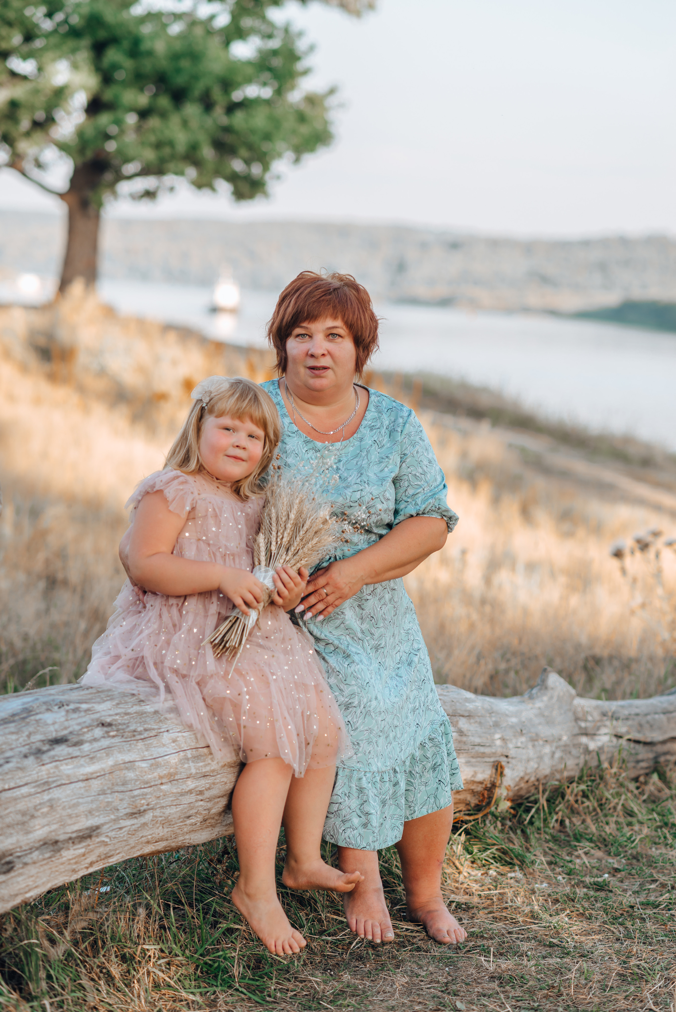 Варенька с бабулей и папой. Совец. Детский и семейный фотограф Катерина Мишина