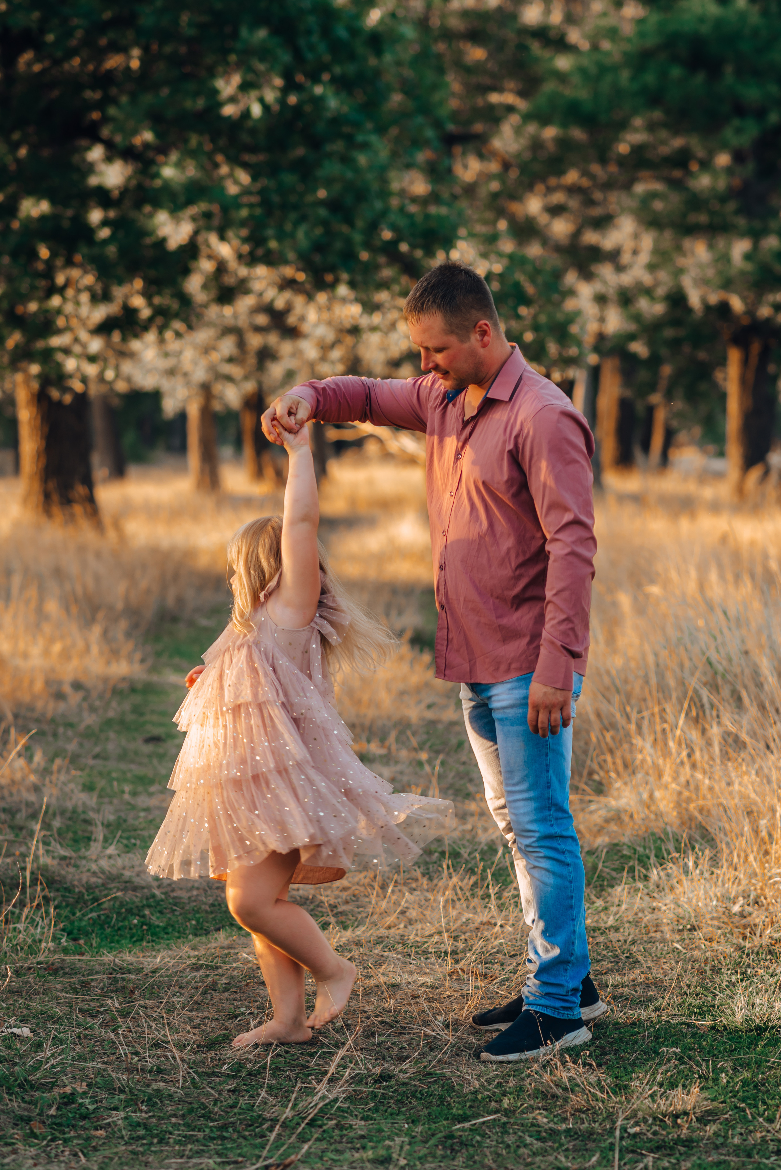 Варенька с бабулей и папой. Совец. Детский и семейный фотограф Катерина Мишина