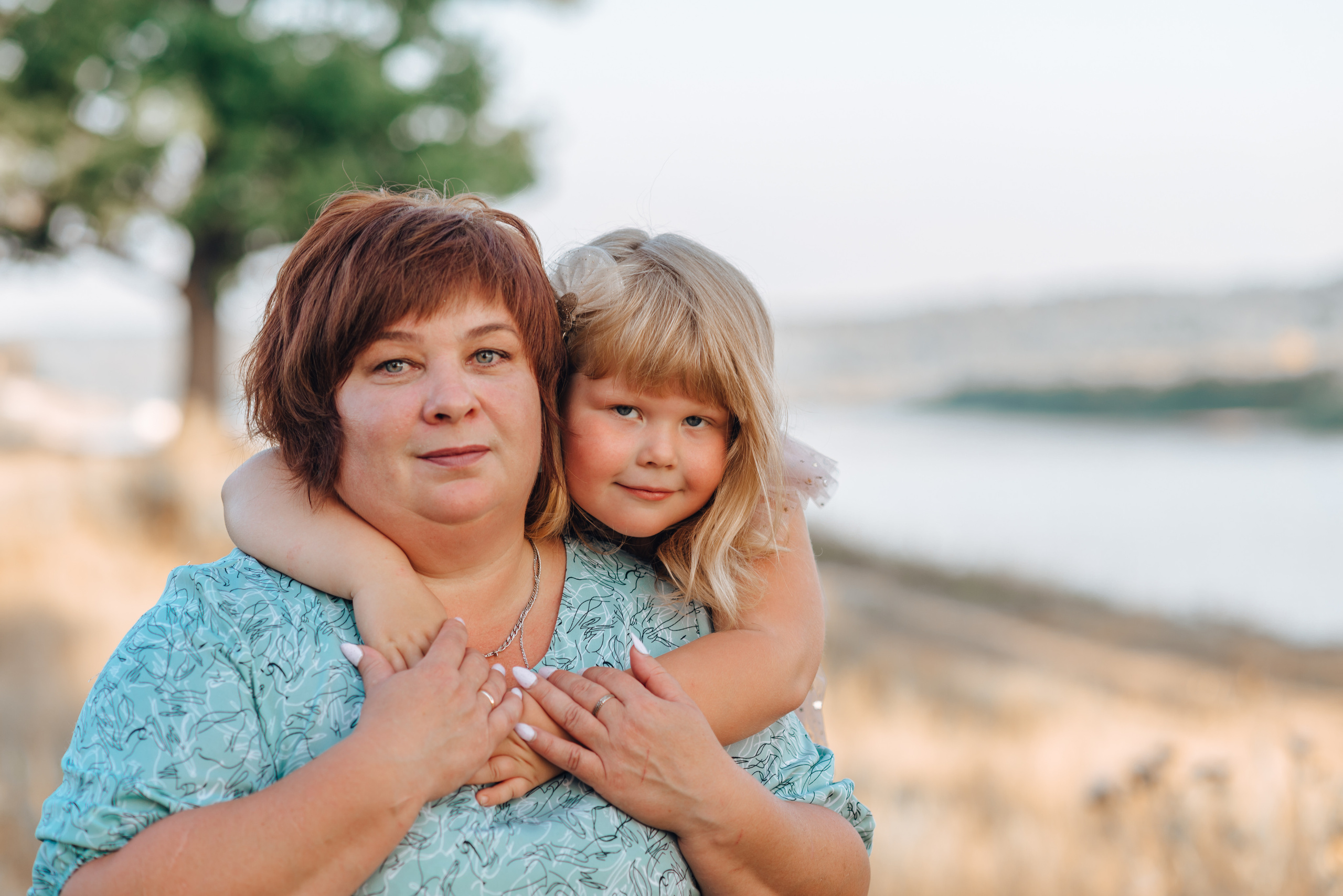Варенька с бабулей и папой. Совец. Детский и семейный фотограф Катерина Мишина