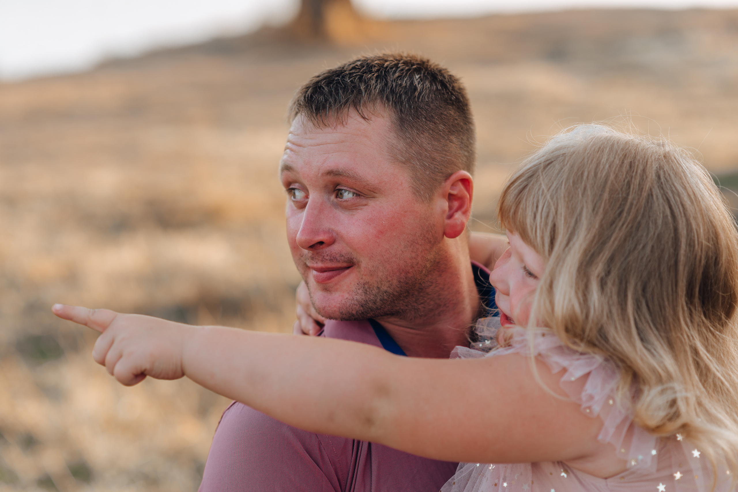 Варенька с бабулей и папой. Совец. Детский и семейный фотограф Катерина Мишина