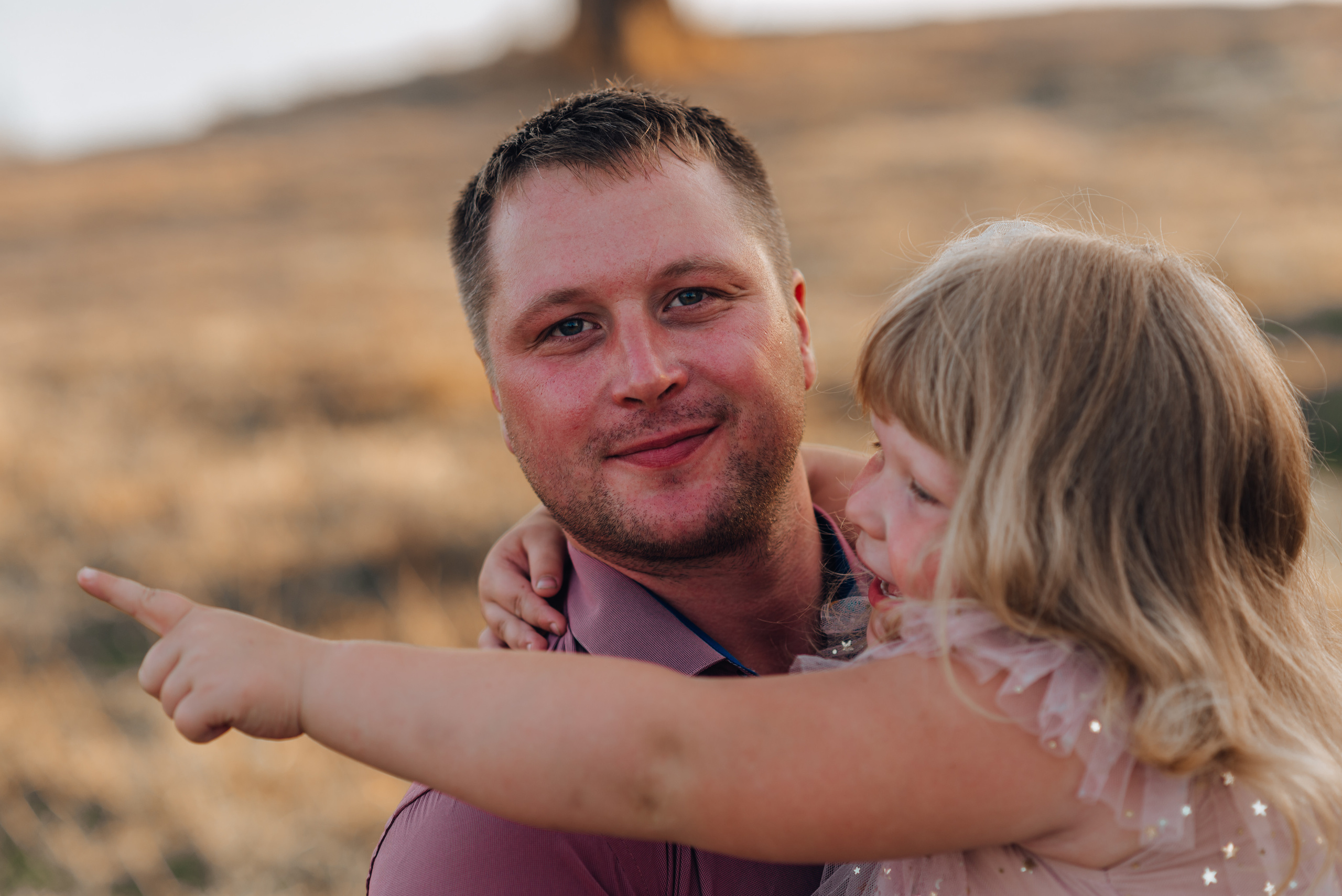 Варенька с бабулей и папой. Совец. Детский и семейный фотограф Катерина Мишина