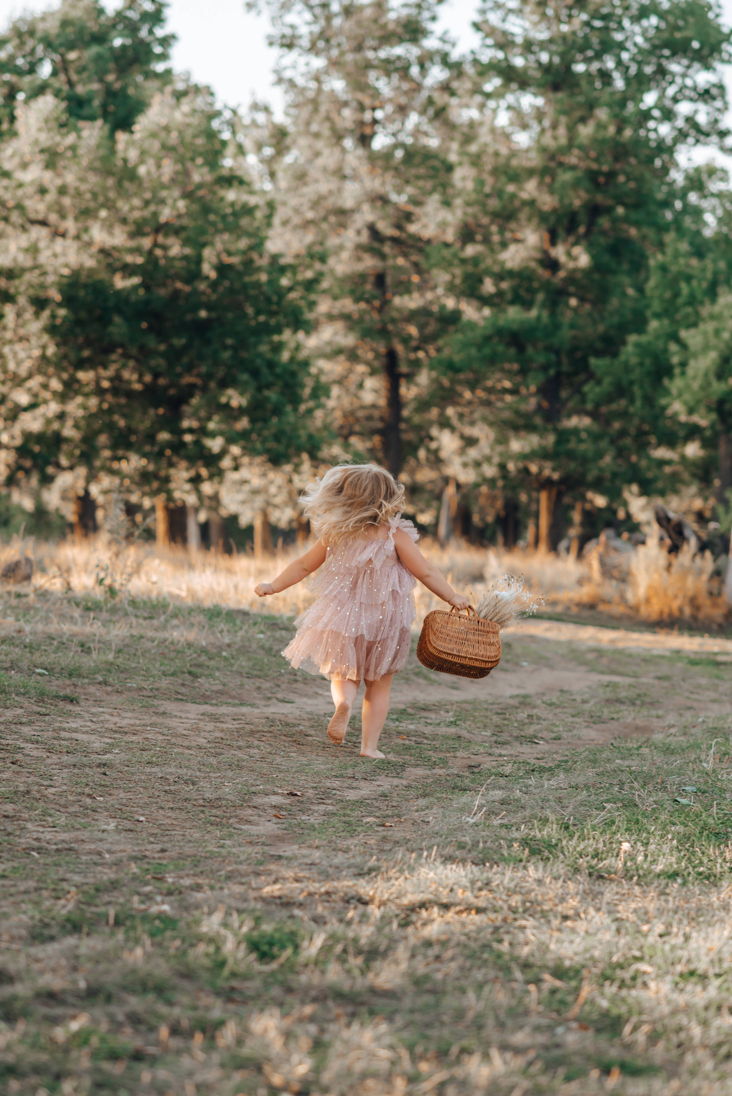 Варенька с бабулей и папой. Совец. Детский и семейный фотограф Катерина Мишина