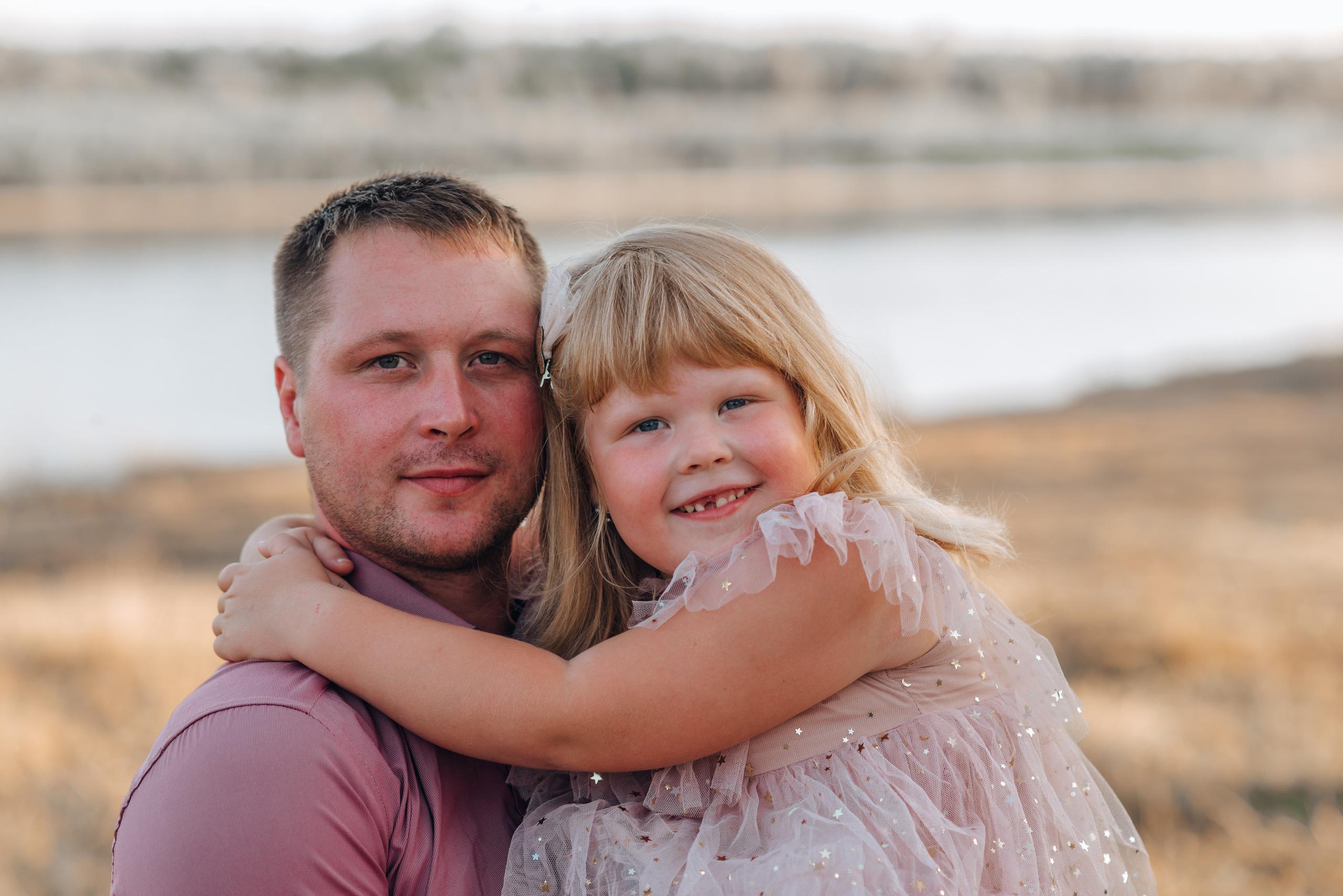 Варенька с бабулей и папой. Совец. Детский и семейный фотограф Катерина Мишина