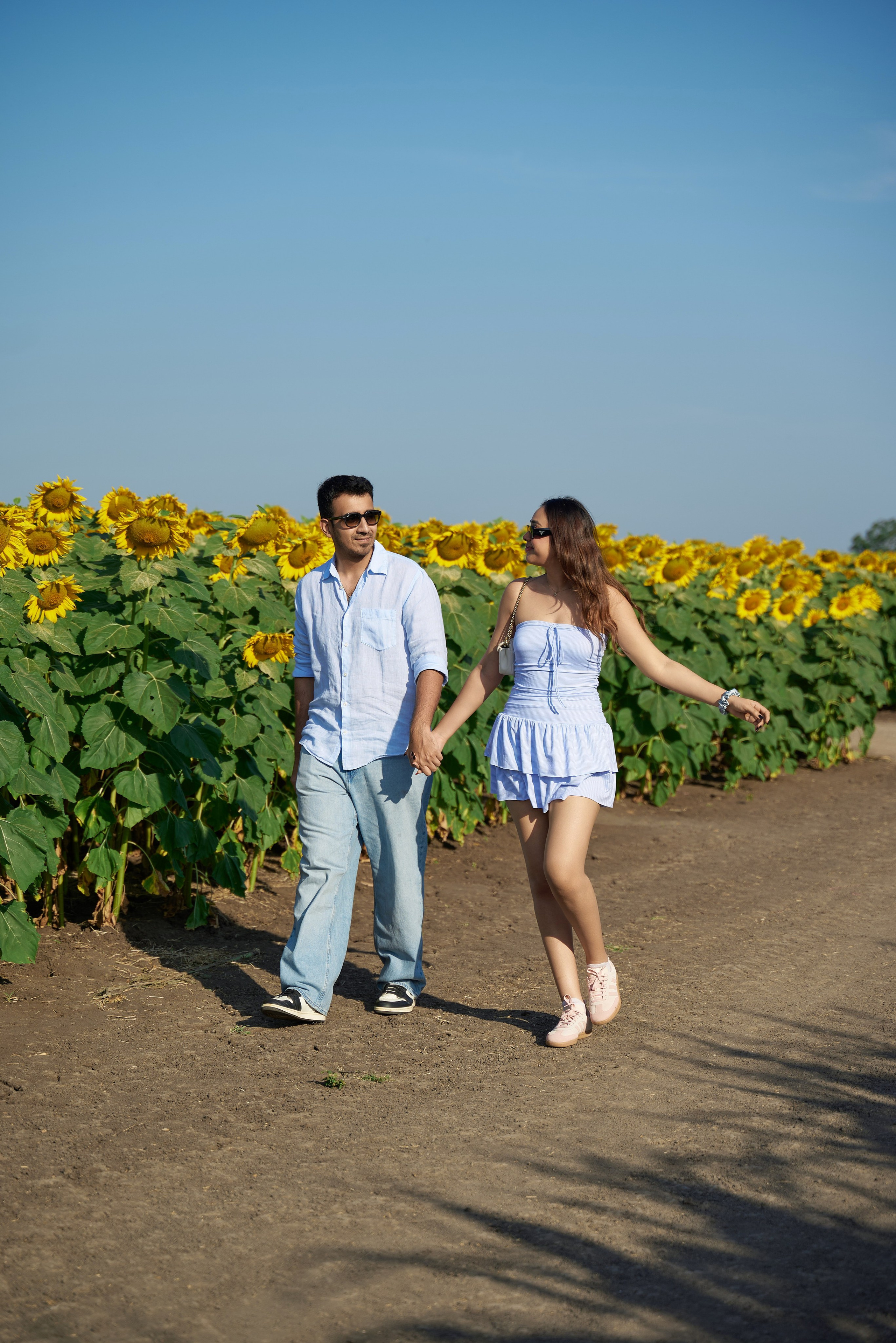 Love in the field. Photographer Bangkok — Pattaya | фотограф Бангкок — Паттайа