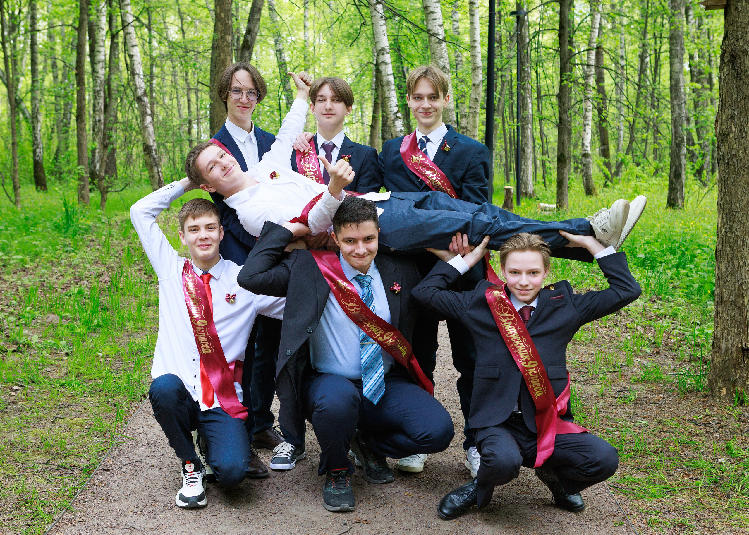 Школа 9 — 11 классы. Выпускные альбомы для школ и детских садов