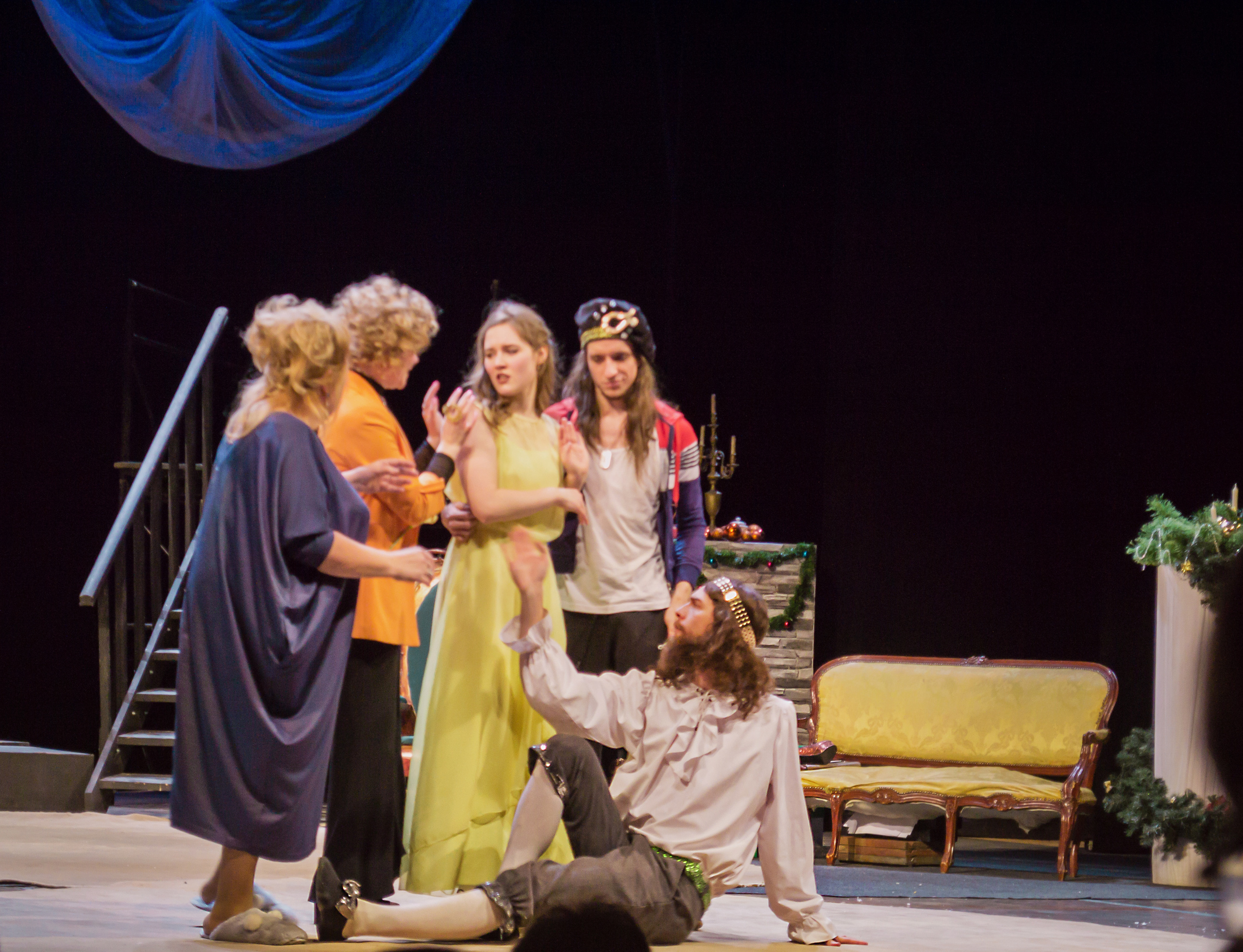 Фотосъемка новогоднего спектакля. Предметный и контентный фотограф в Москве и Зеленограде Анастасиевская