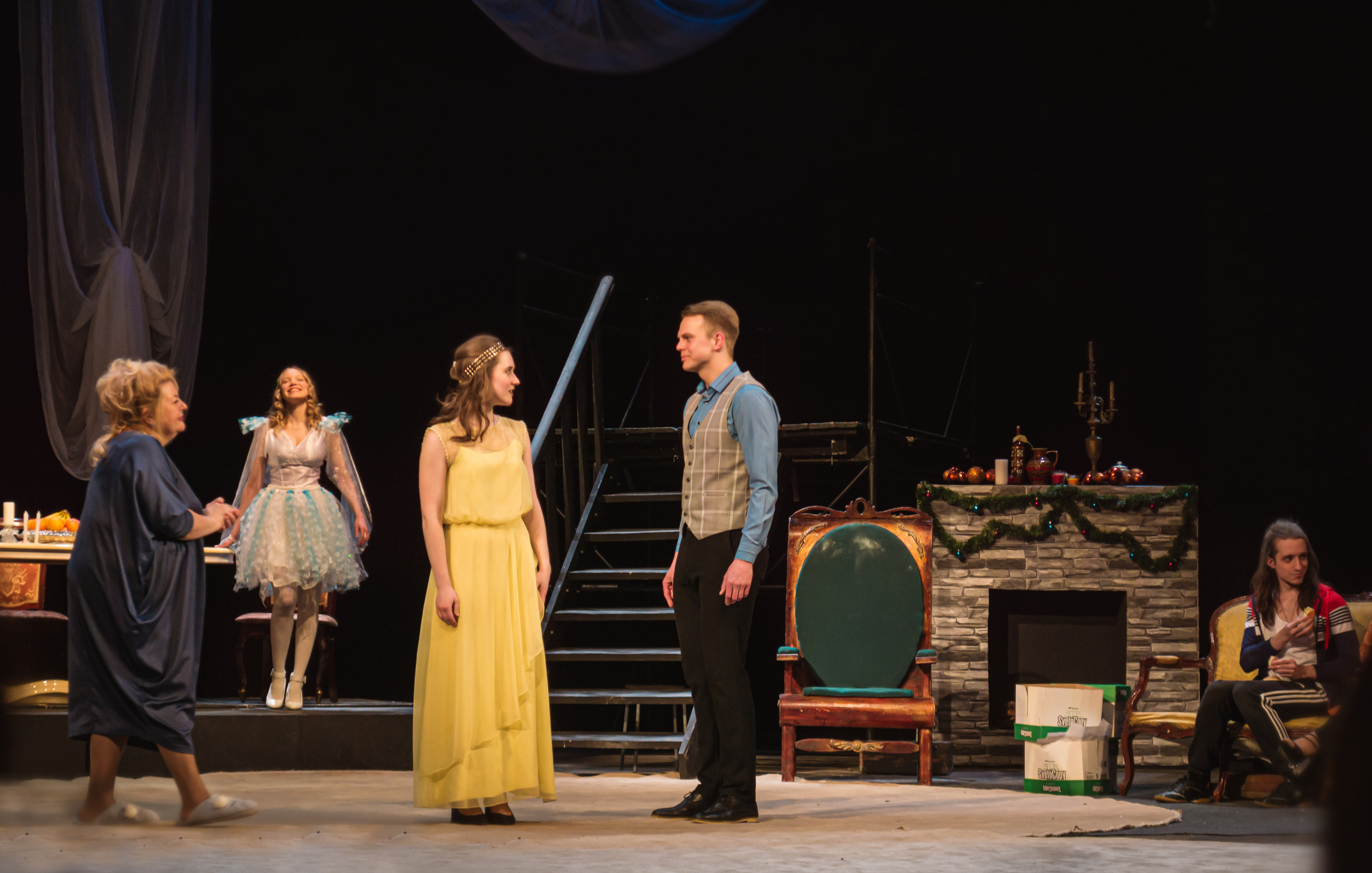 Фотосъемка новогоднего спектакля. Предметный и контентный фотограф в Москве и Зеленограде Анастасиевская