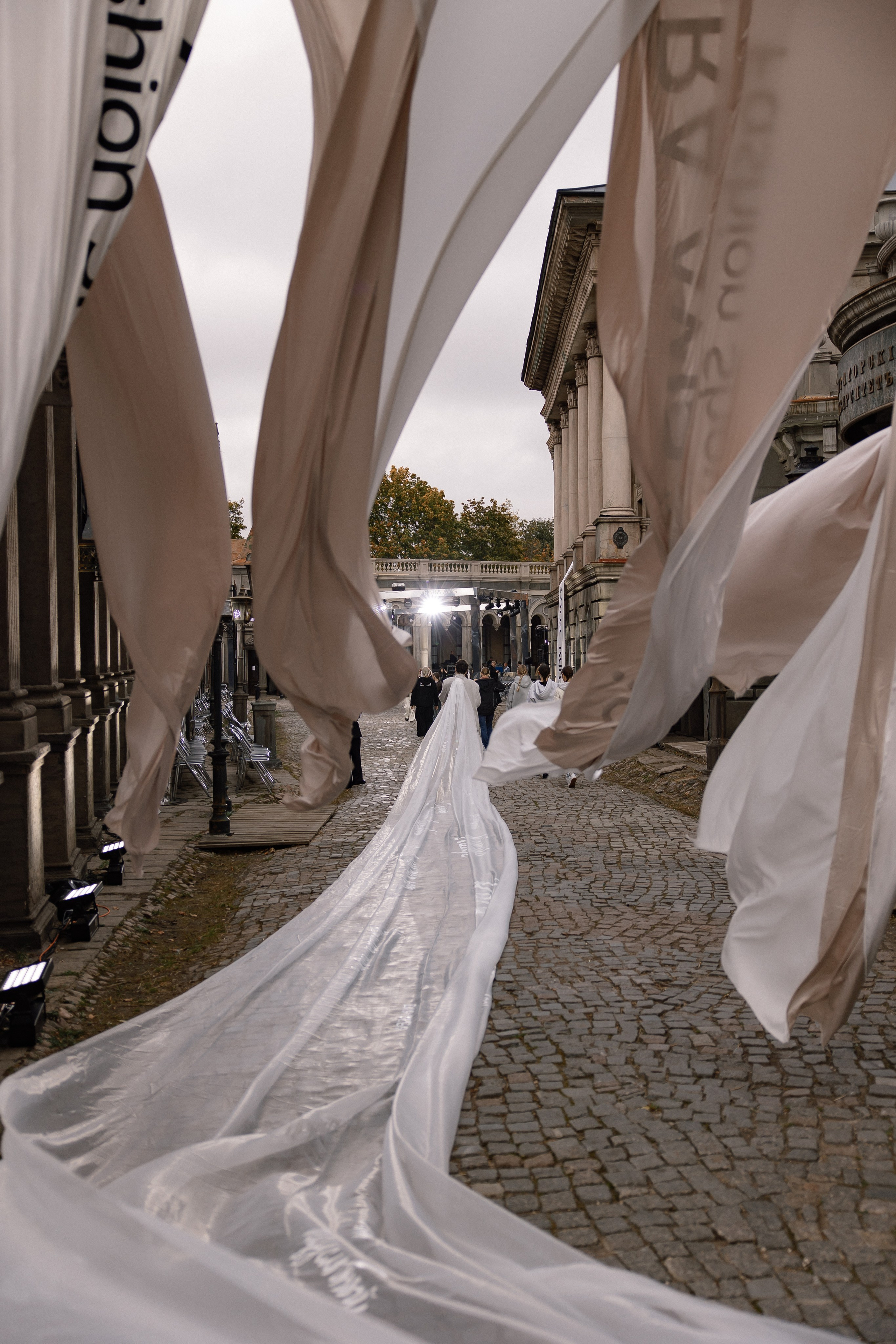 Rara Avis Fashion Show 2025. Свадебный фотограф Москва и Санкт-Петерург Артем Мамонов