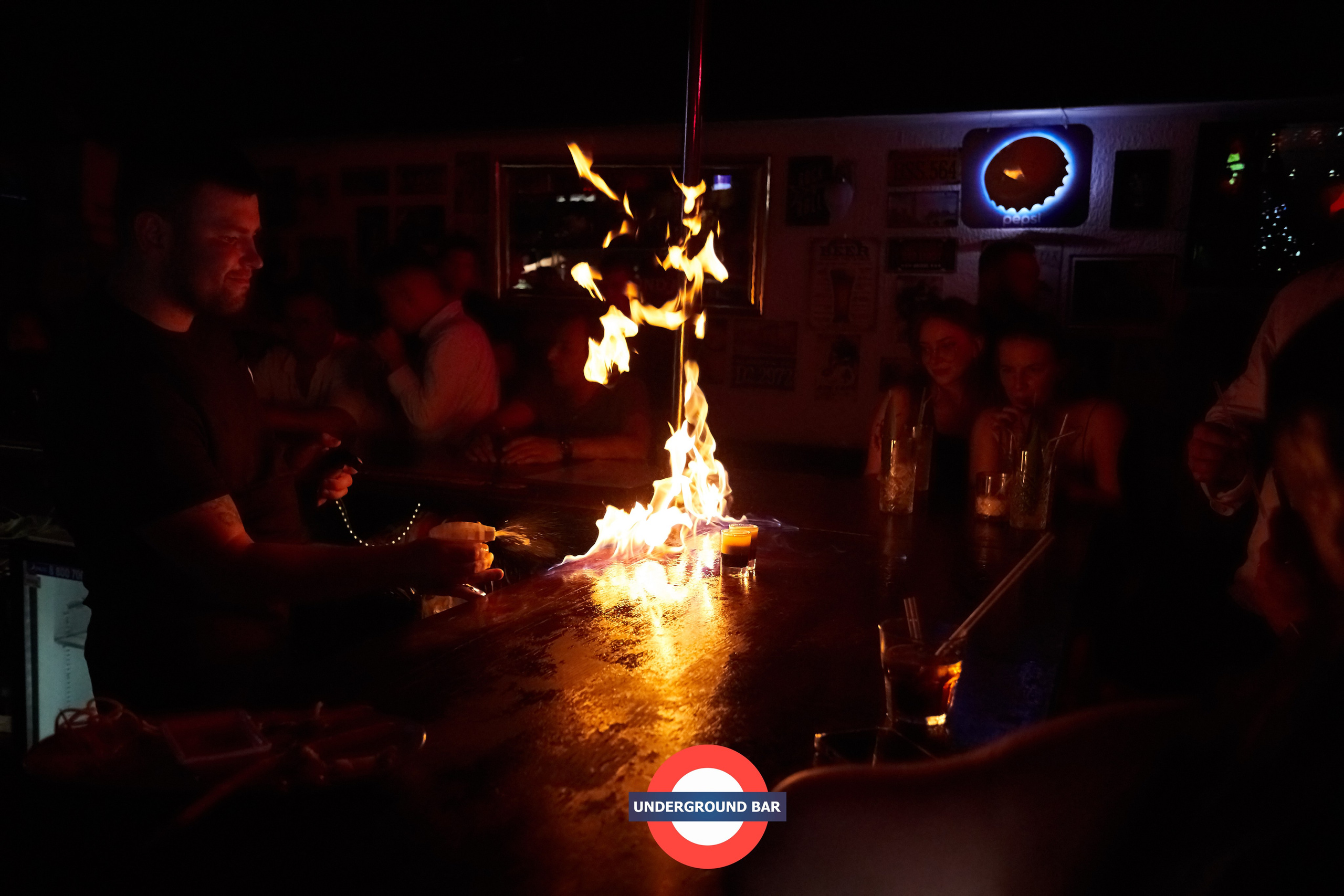 Underground Bar. Репортажный Фотограф