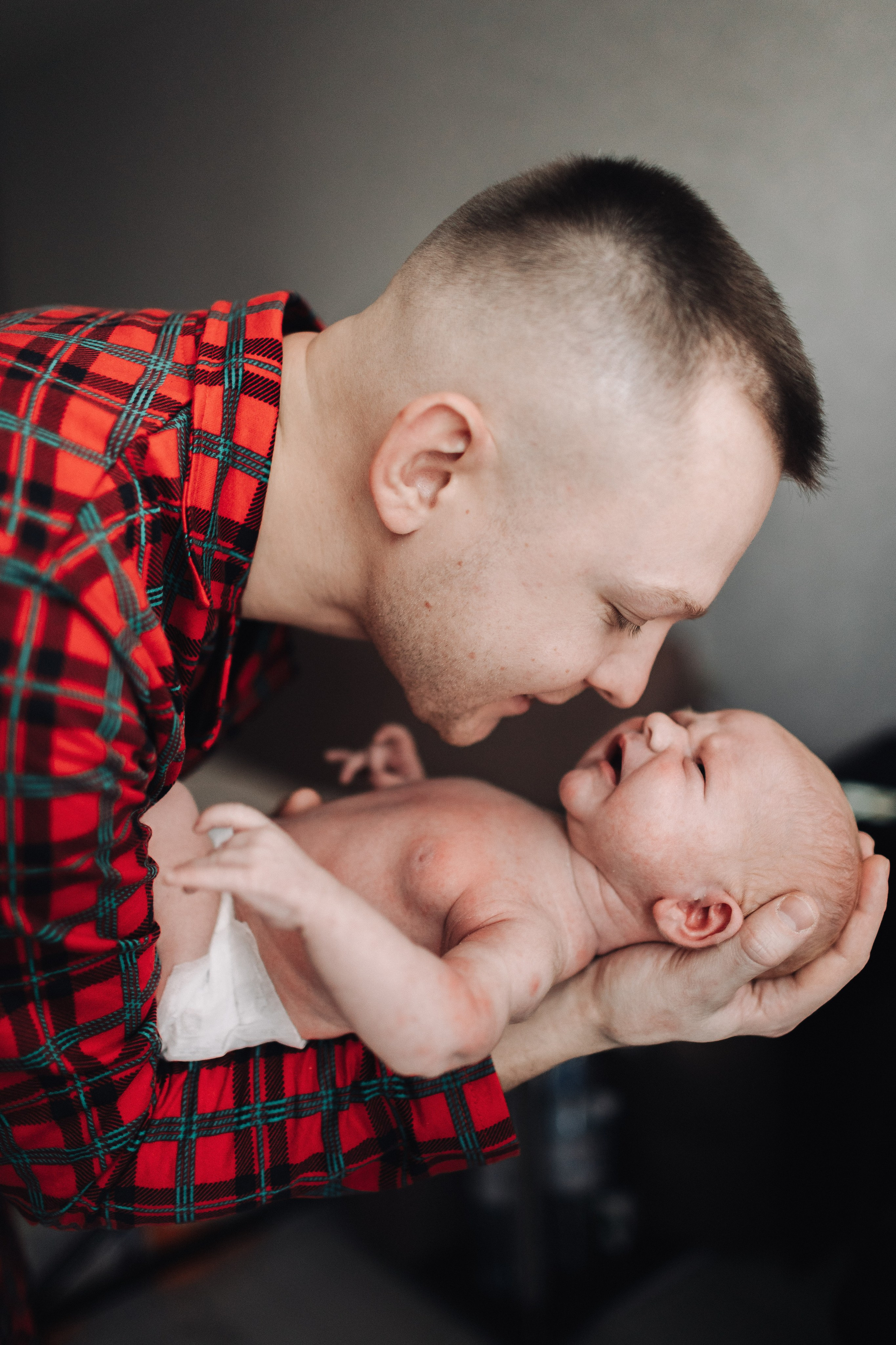 Семья с младенцем. Фотограф Александр Герасимов