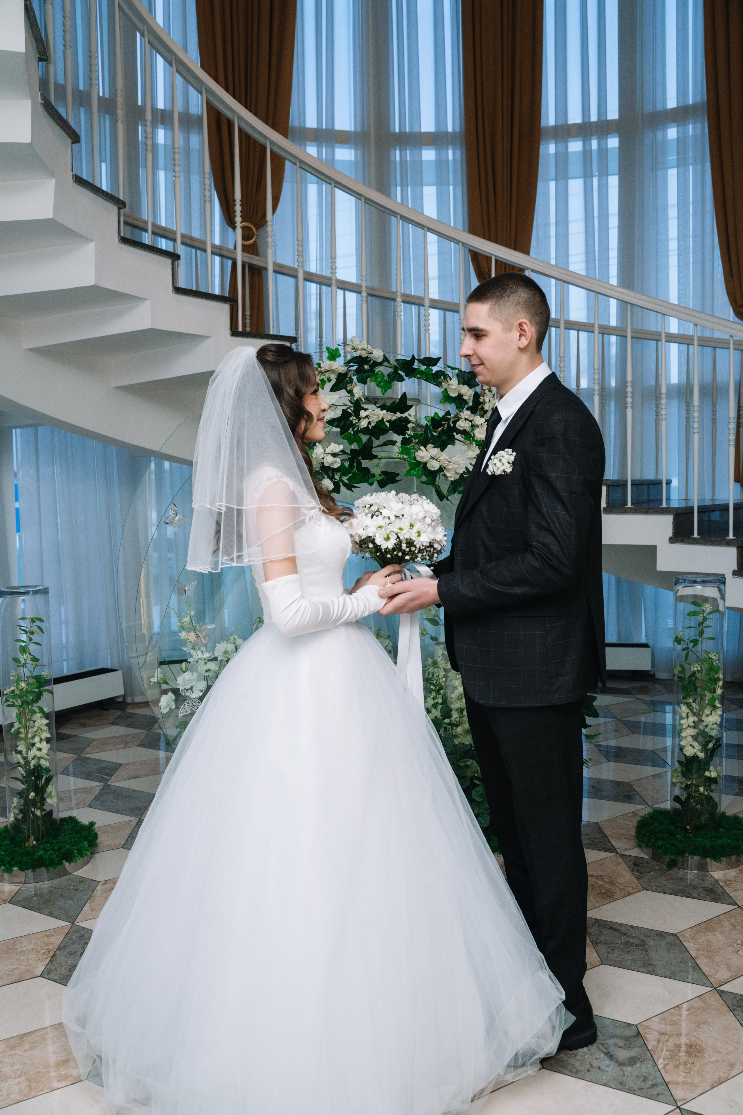 Свадебное портфолио. Дипломированный фотограф в Новосибирске. Фотографирую свадьбы, репортажи, индивидуальные фотосессии, lovestory(семейные)