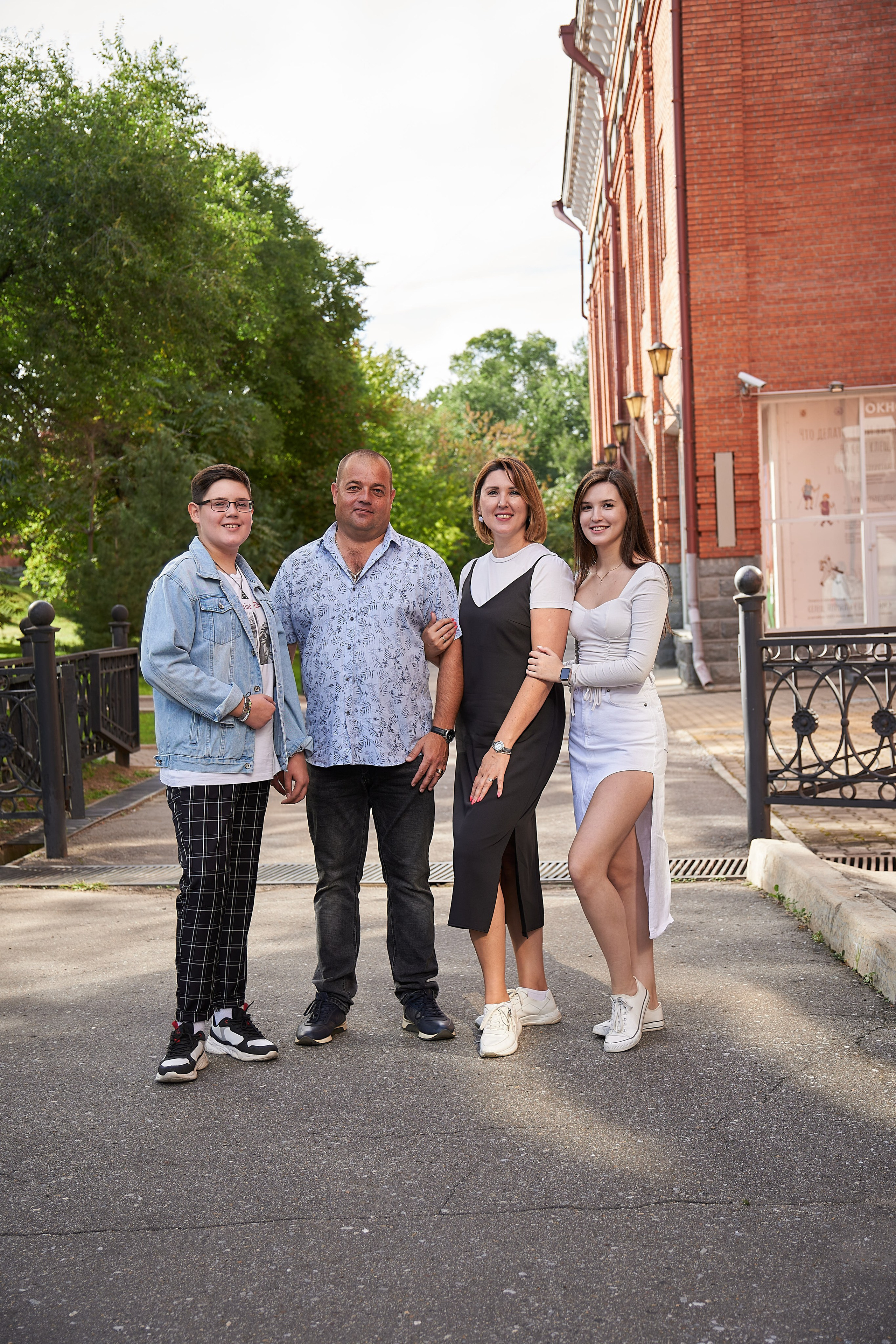 Прогулка с семьёй. Анна Катасонова