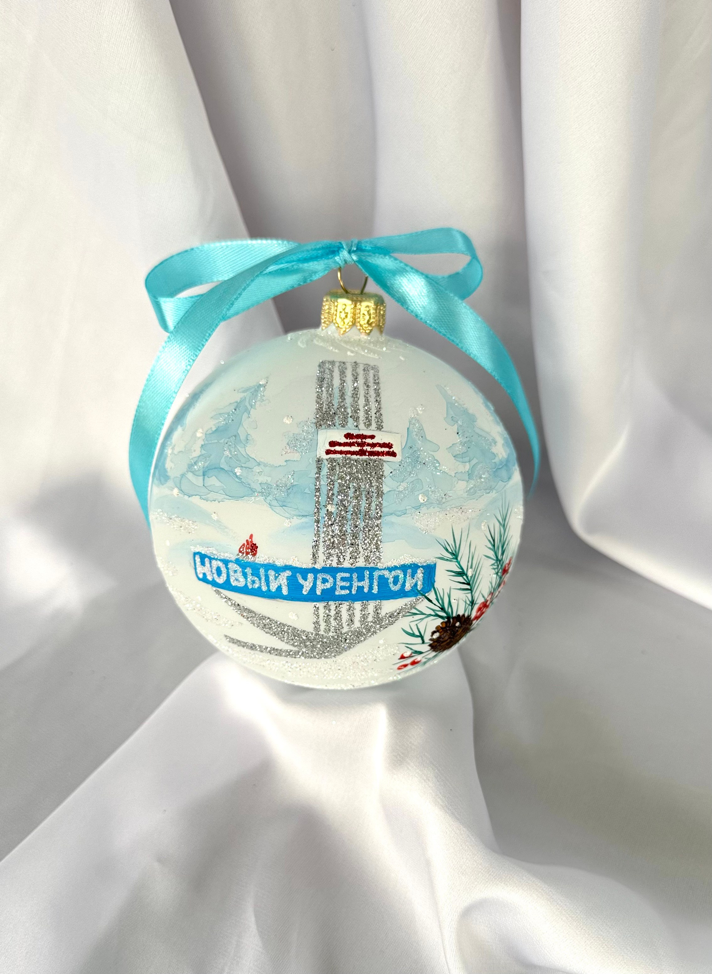 ArtSHARm- наше портфолио по ёлочным шарам с ручной росписью. Художественная ручная роспись елочных шаров, корпоративные подарки и восковые аромасвечи