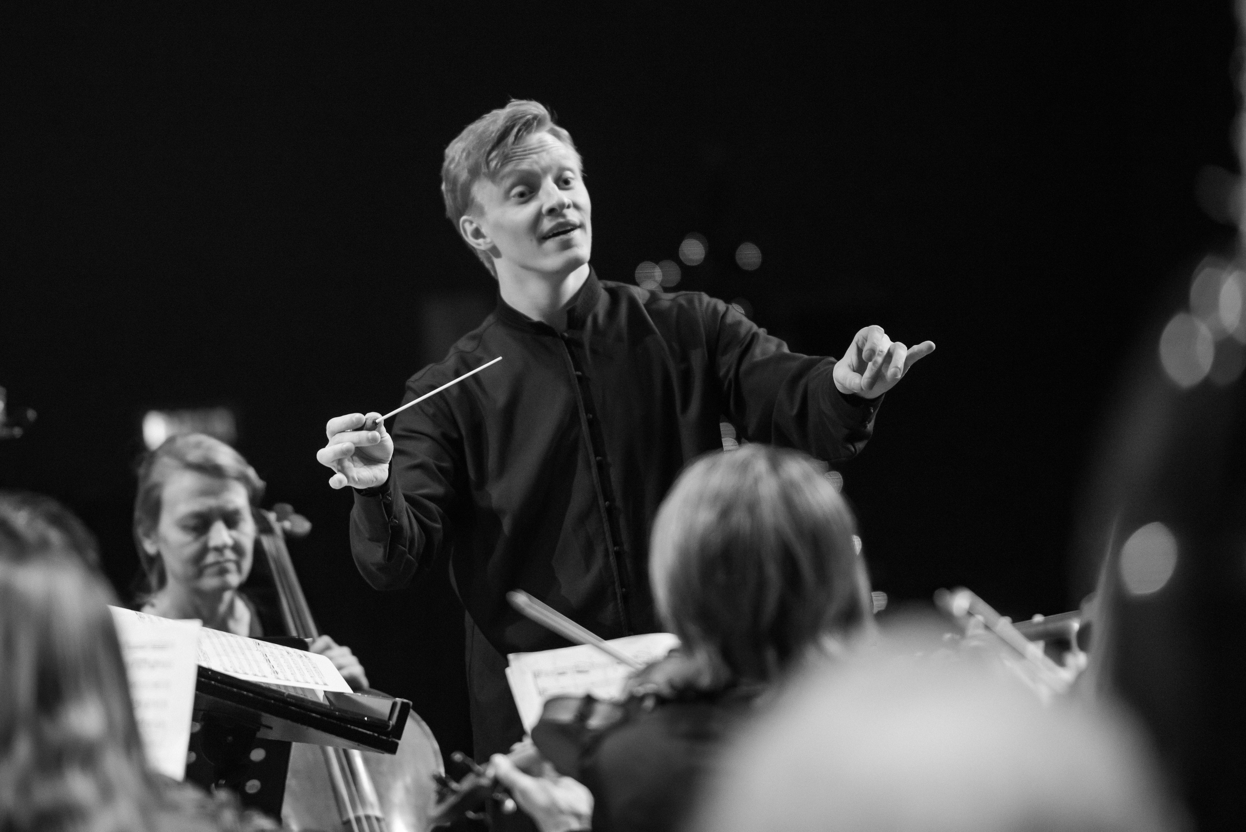 •Концерты. Фотограф Ксения Шевкопляс. г. Калининград. Кинематографический стиль — эстетика и истории, рассказанные через объектив