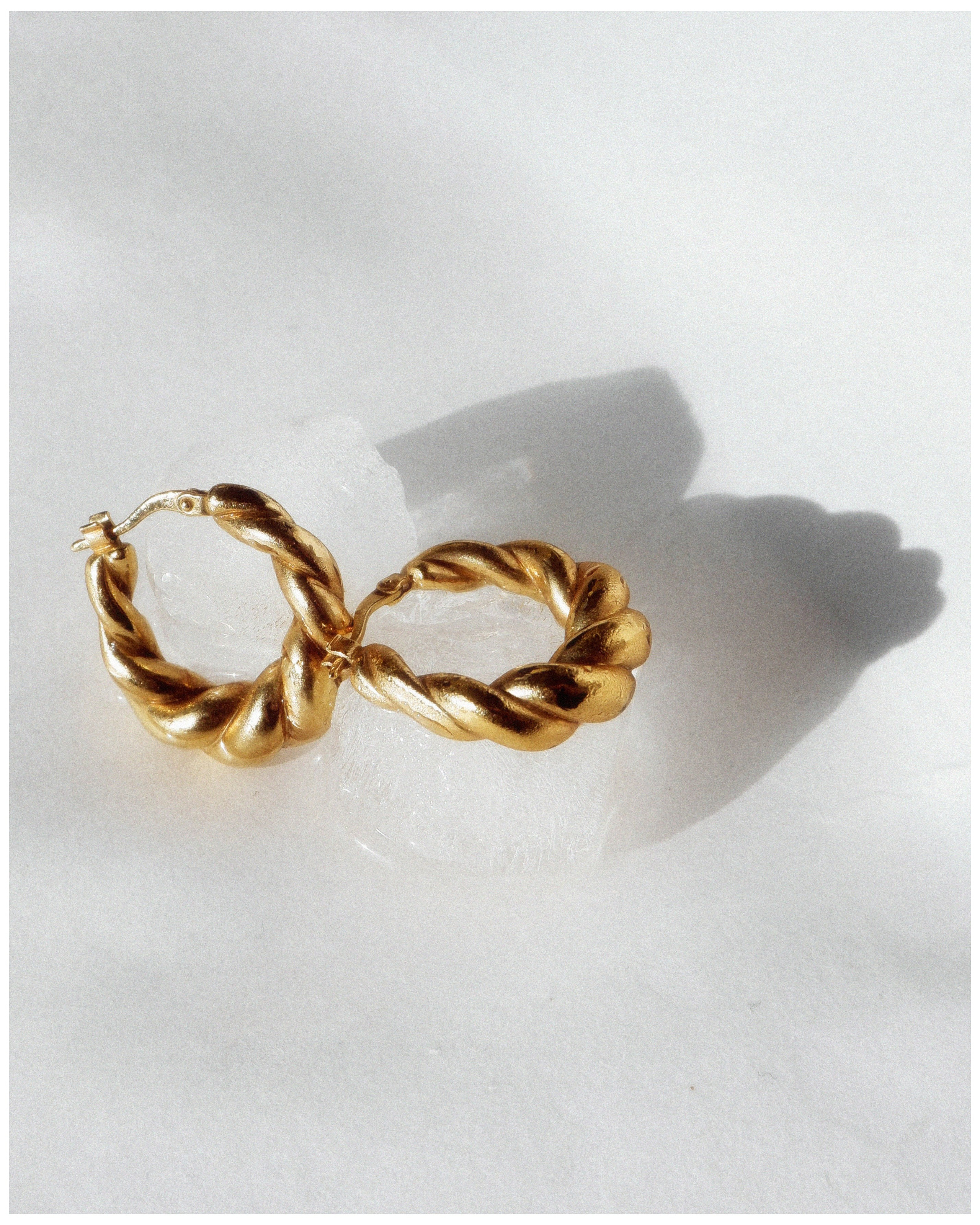 JEWELRY. ANNA — PHOTOGRAPHER