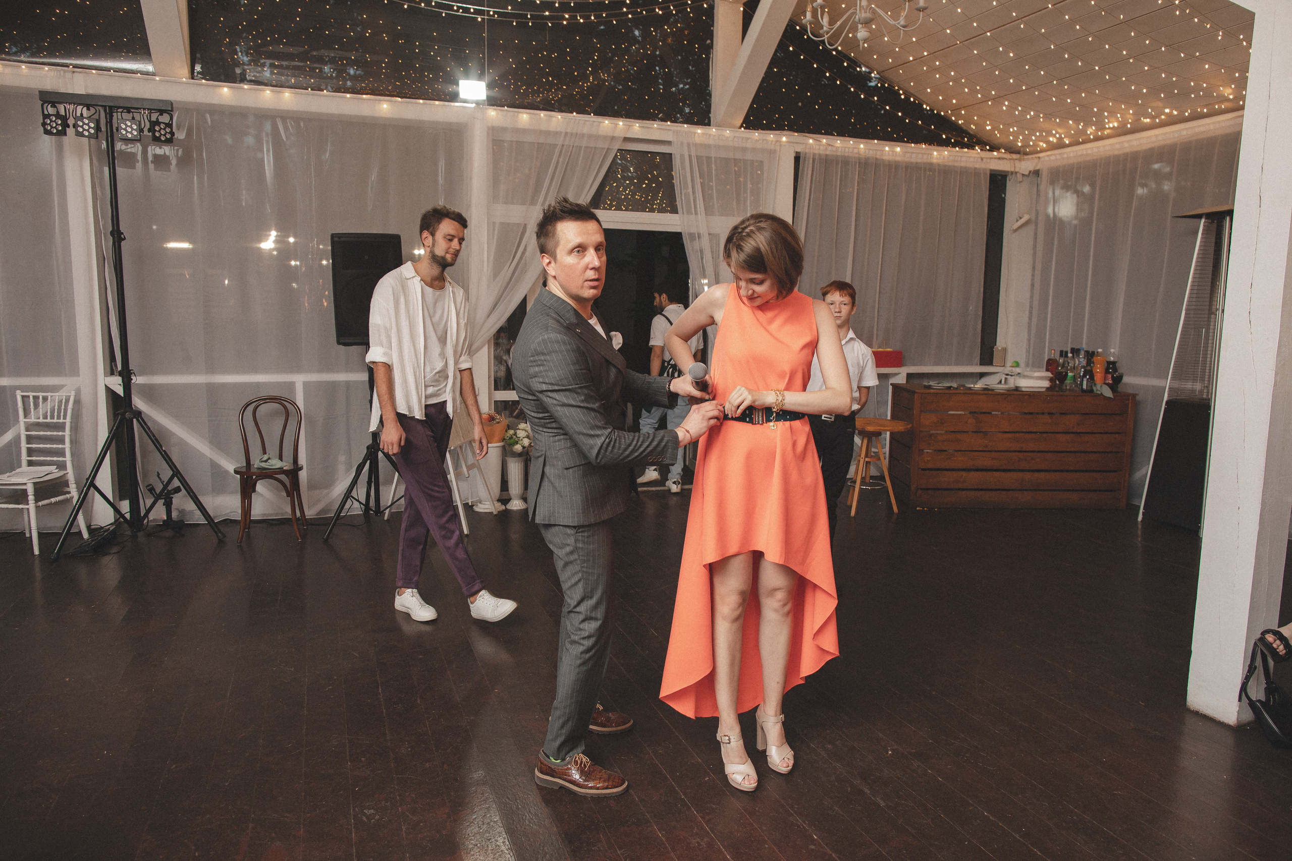 Паша и Оксана. Ведущий на свадьбу в Москве Зубков Алексей