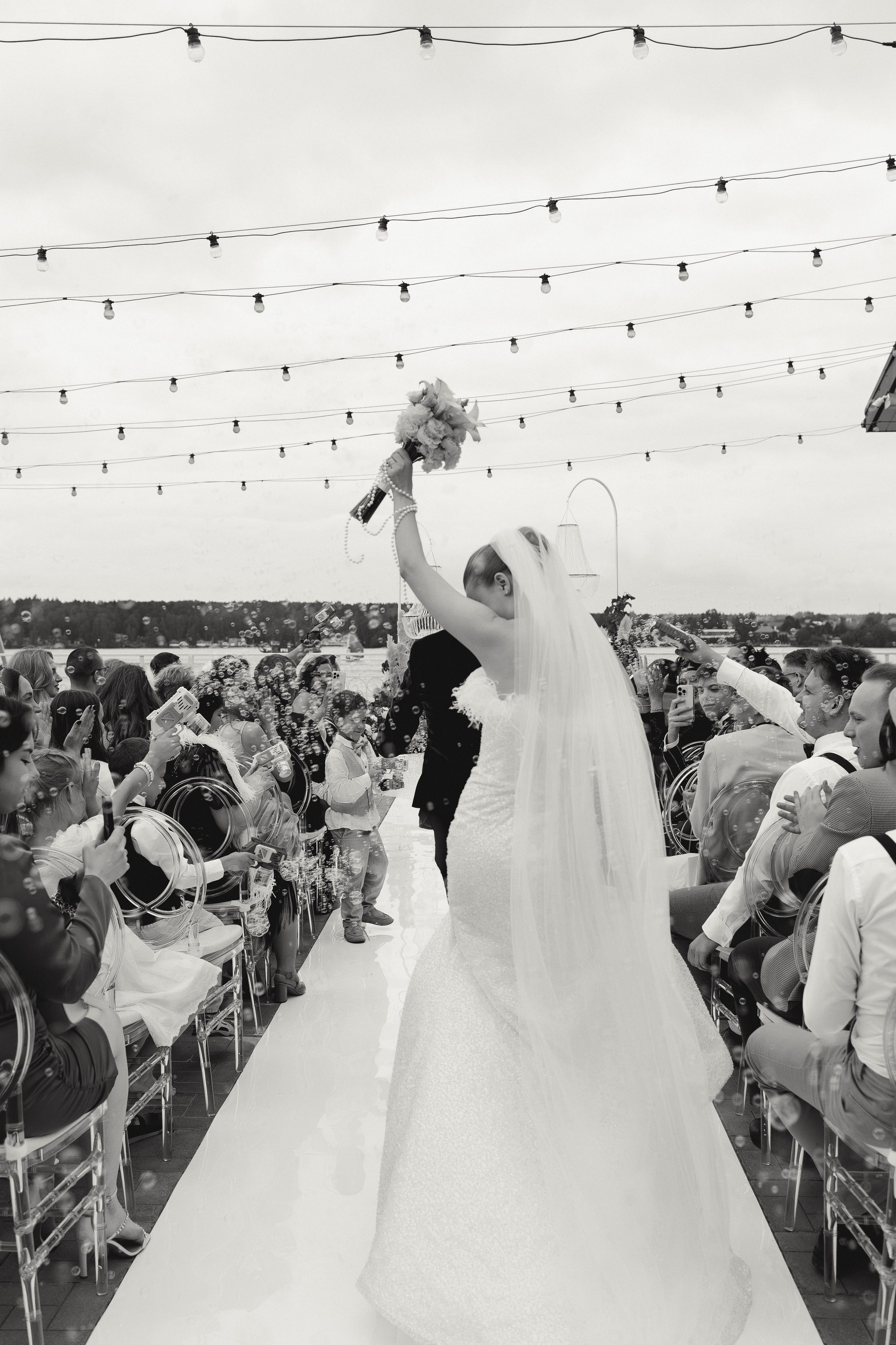 Влюбляться, целоваться. Свадебный фотограф в Москве | Профессиональный фотограф | Выгодные цены на услуги