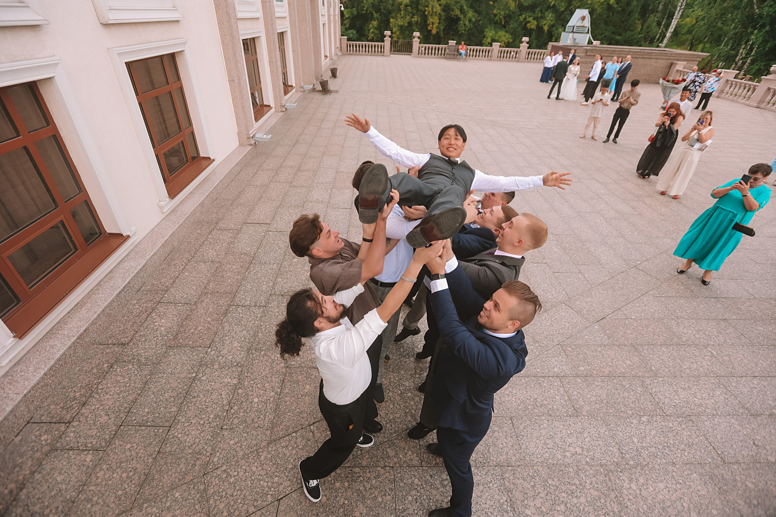 Айвазовский и парк дружбы народов. Семейный фотограф Тюмень, фотограф на роды Салмина Мария