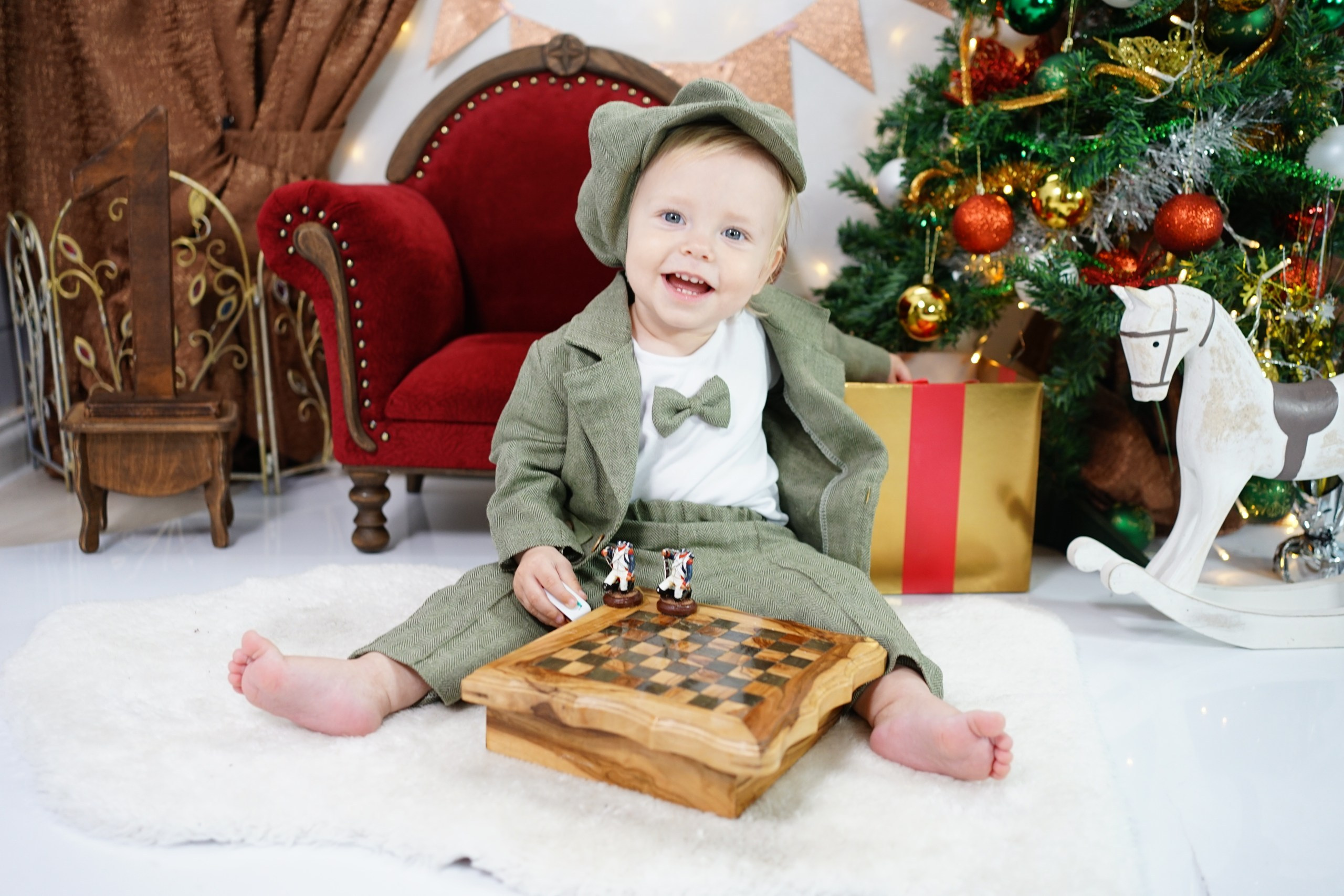 Бордовая зона. Детская Фотостудия ГОДОВАСИКИ в Санкт-Петербурге фотосесия на годик