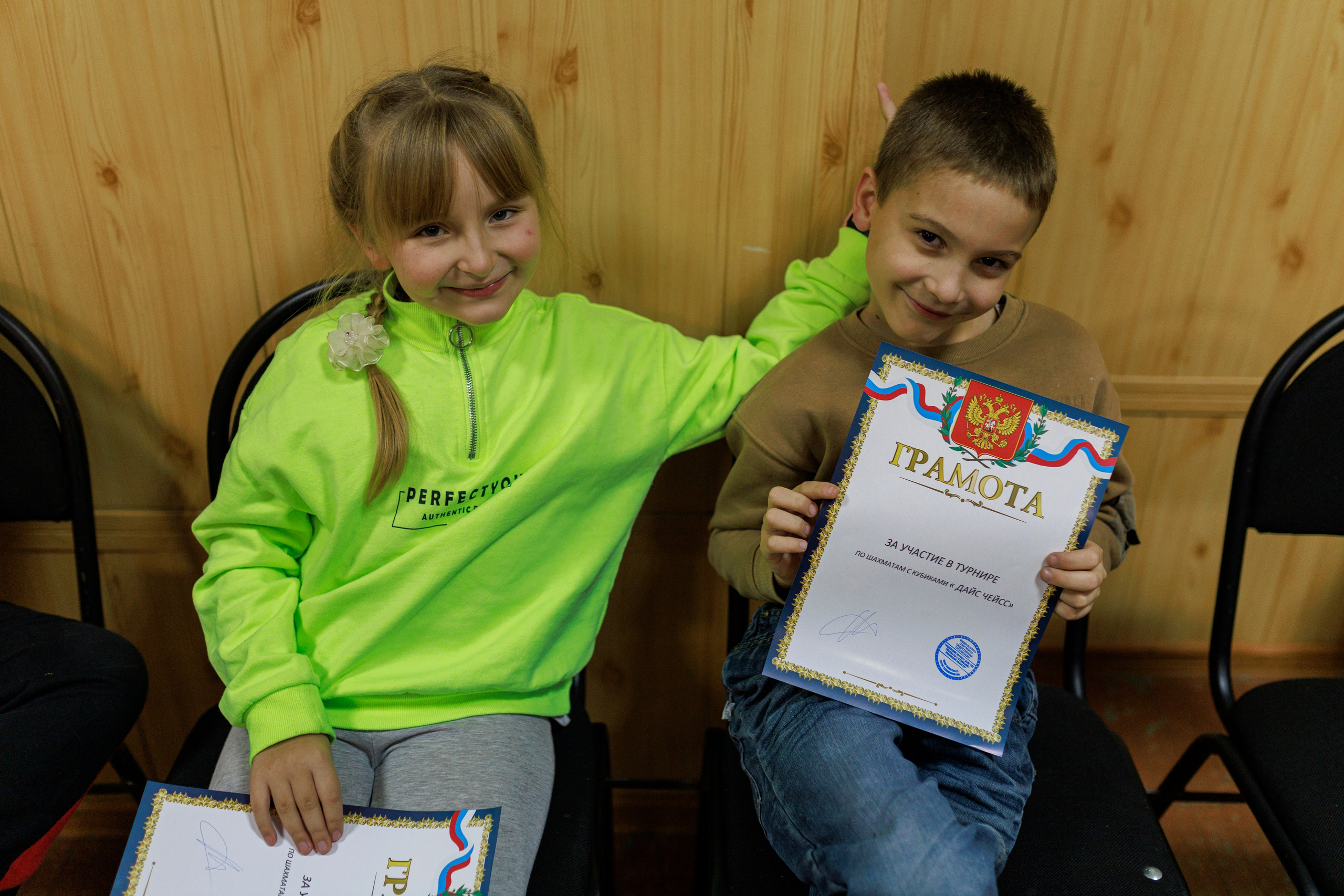 Репортажная сьёмка игры в шахматы в детском доме. Семейный и детский фотограф в Рязани Васюгова Мария