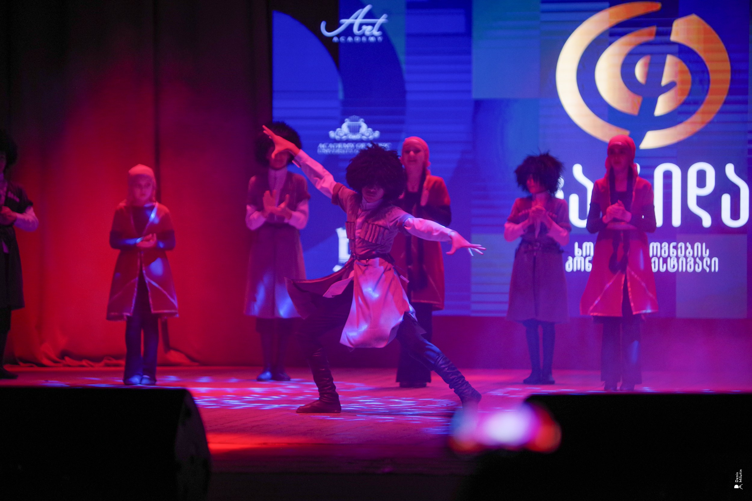 Танцы в Хоби. Портретный фотограф Денис Милютин