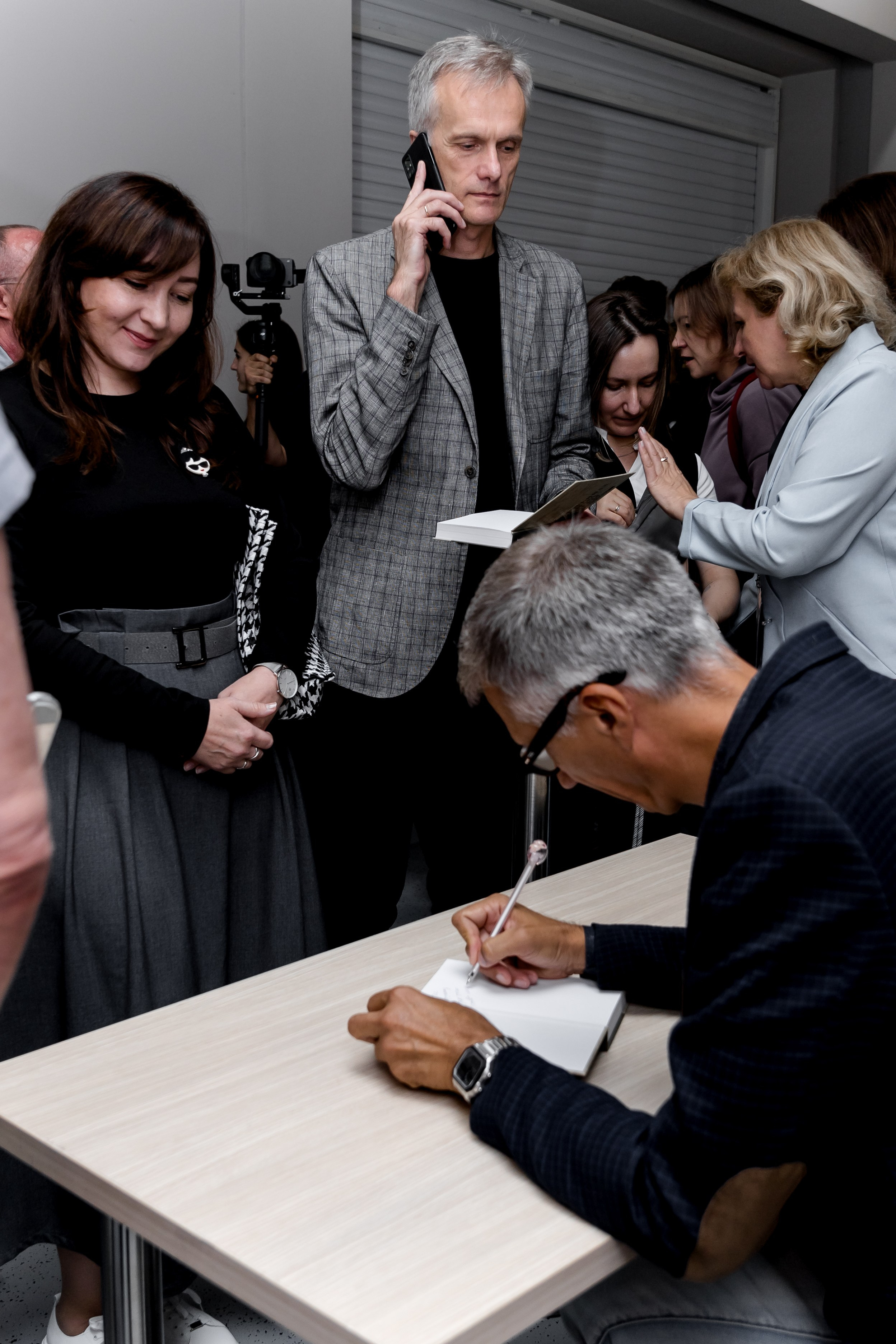 Презентация книги " В глубинах разума и веры. Гении науки о Боге». Свадебный/Портретный фотограф снимаю в Москве