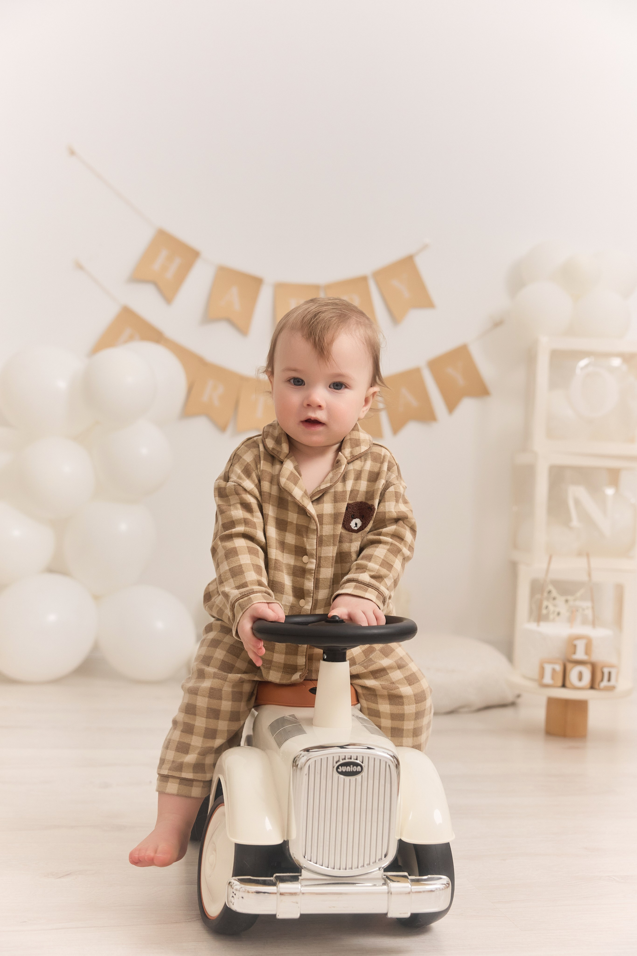 Святослав 1 годик. Kharchenkotatianaweddingphoto