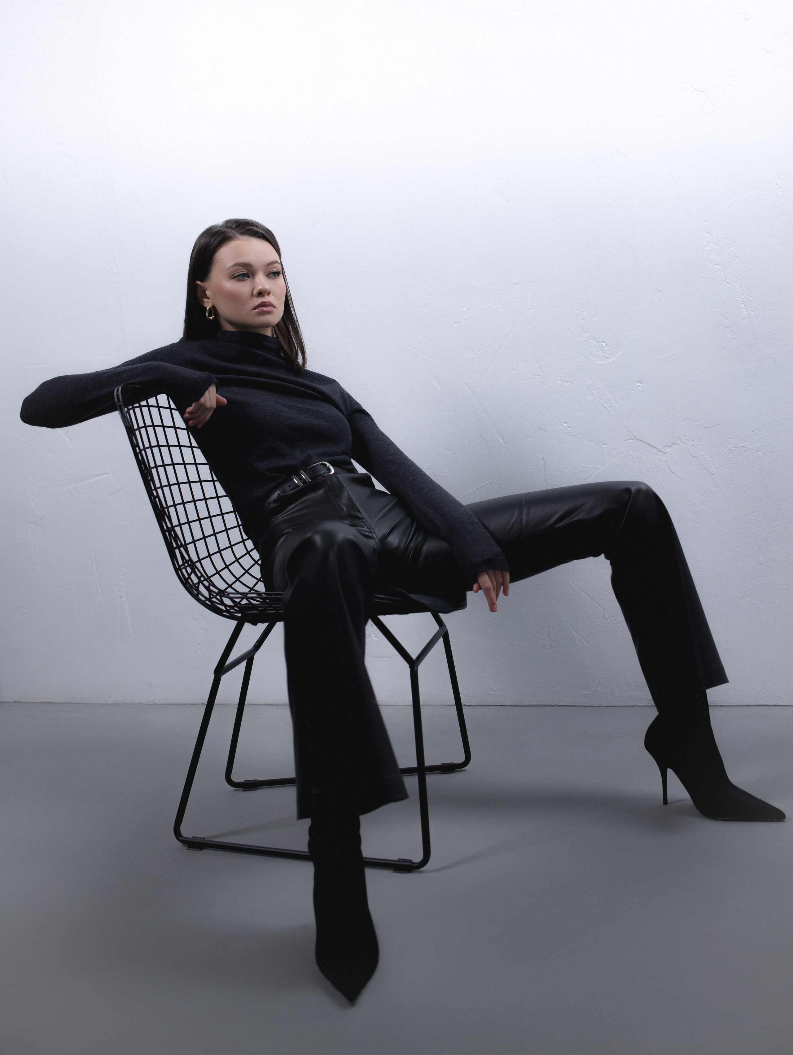 Red Cardigan. Фотограф в Москве и Сургуте Алла Лесовая. Снимаю каталог для брендов и индивидуальные портреты для людей