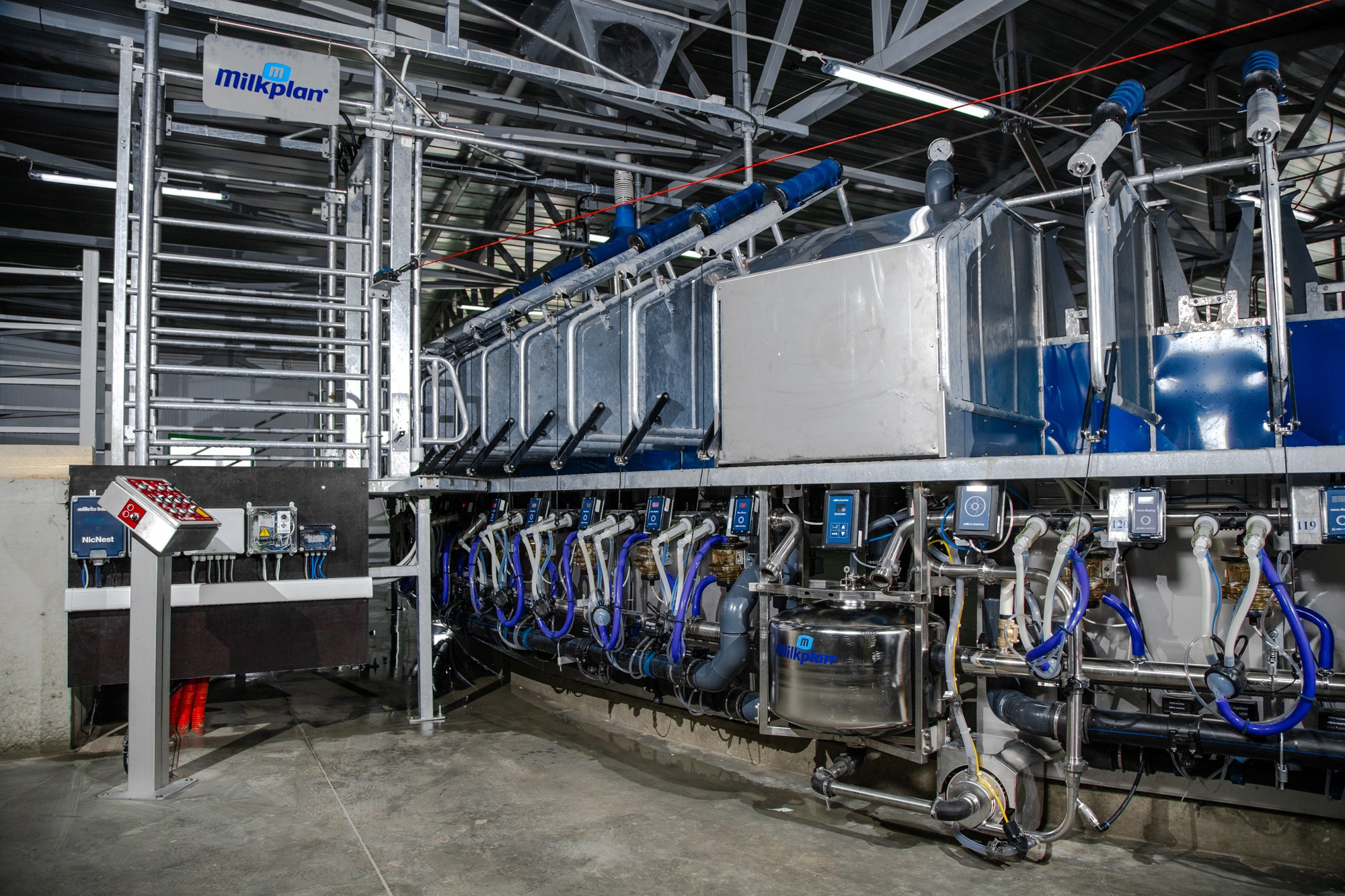 Съёмка для фирмы «Биотон». Репортажный, промышленный и маркетплейс-фотограф Дмитрий Чернат