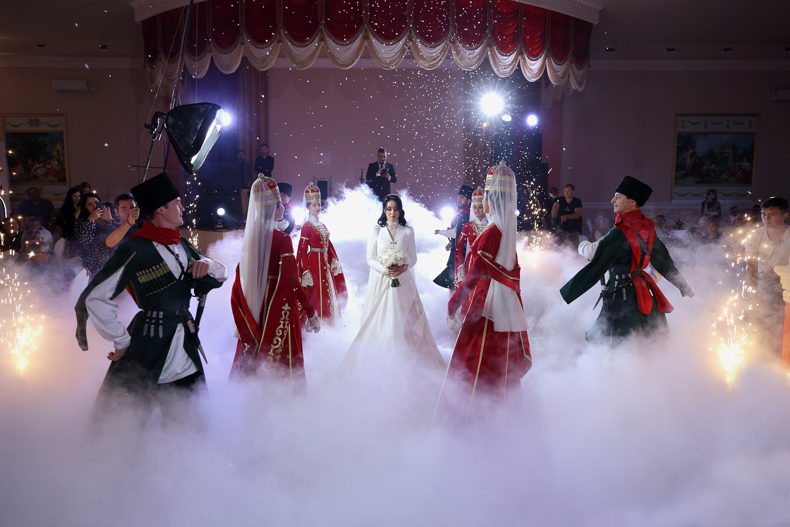 Репортажный, промышленный и маркетплейс-фотограф Дмитрий Чернат