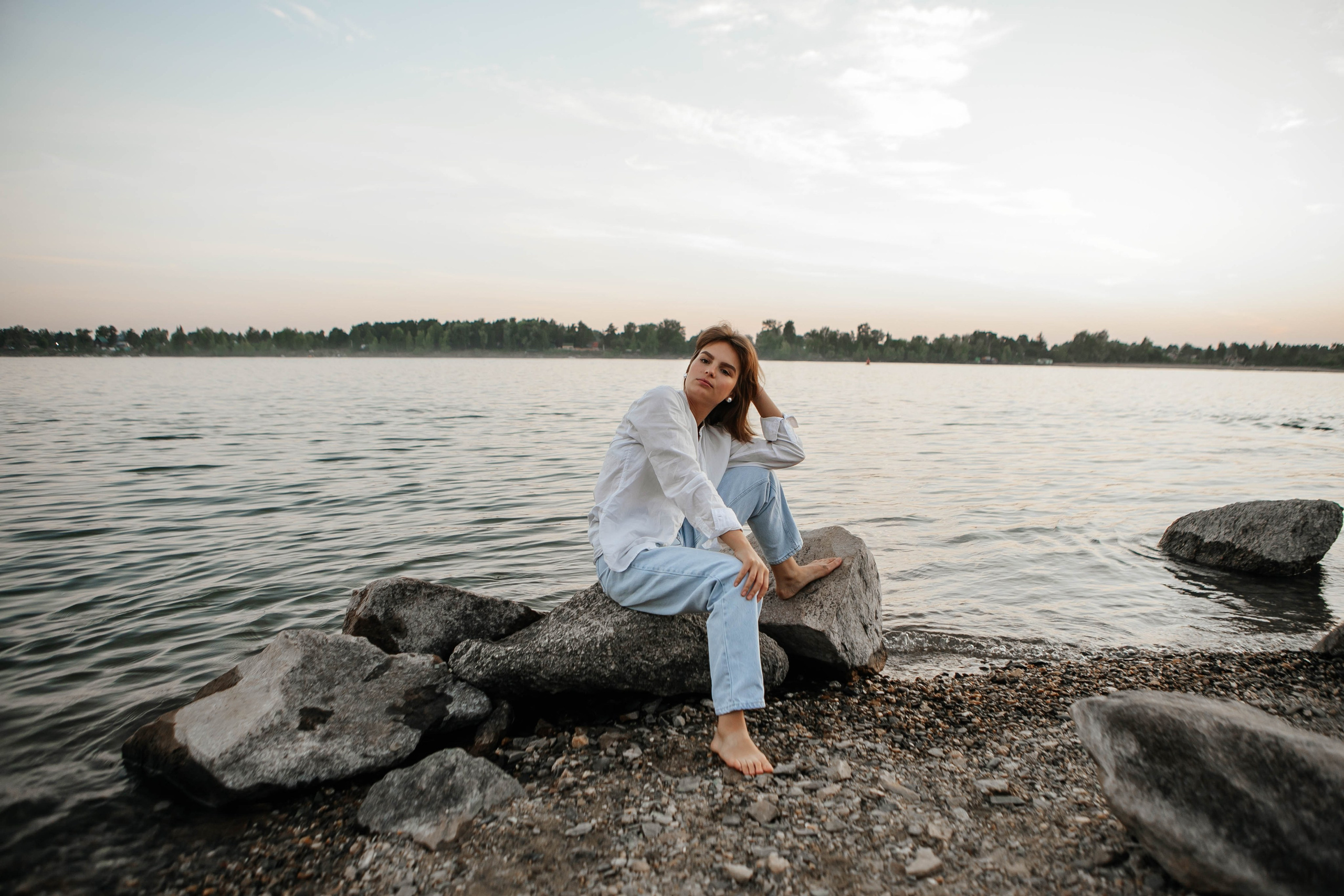 Анастасия у реки. Фотограф Санкт-Петербург Раднаева Юлия
