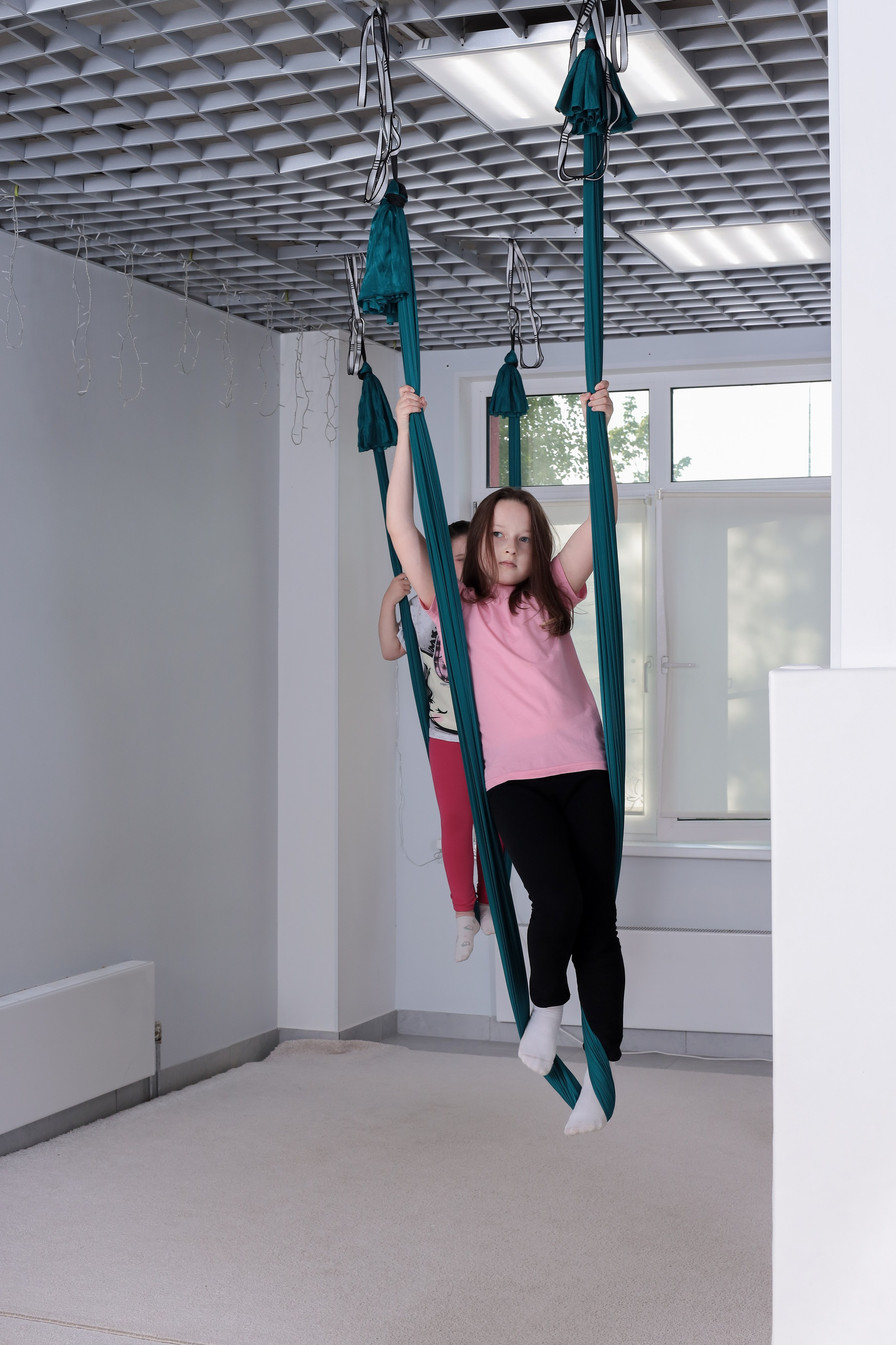 Детская аэройога. Фотограф Надршина Лилия