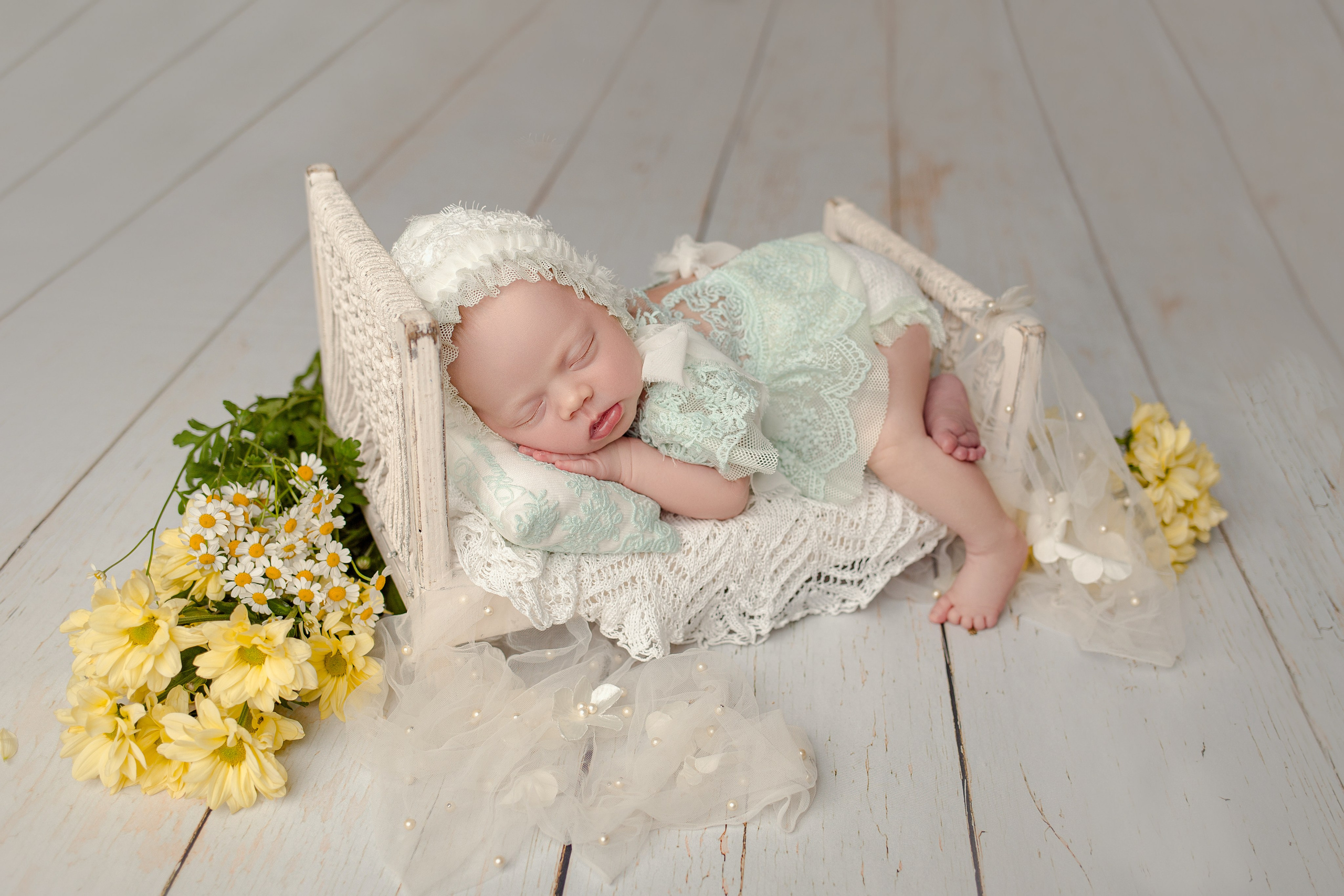 Ньюборн девочки. Фотограф новорожденных, семейный, детский фотограф в Москве и Московской области