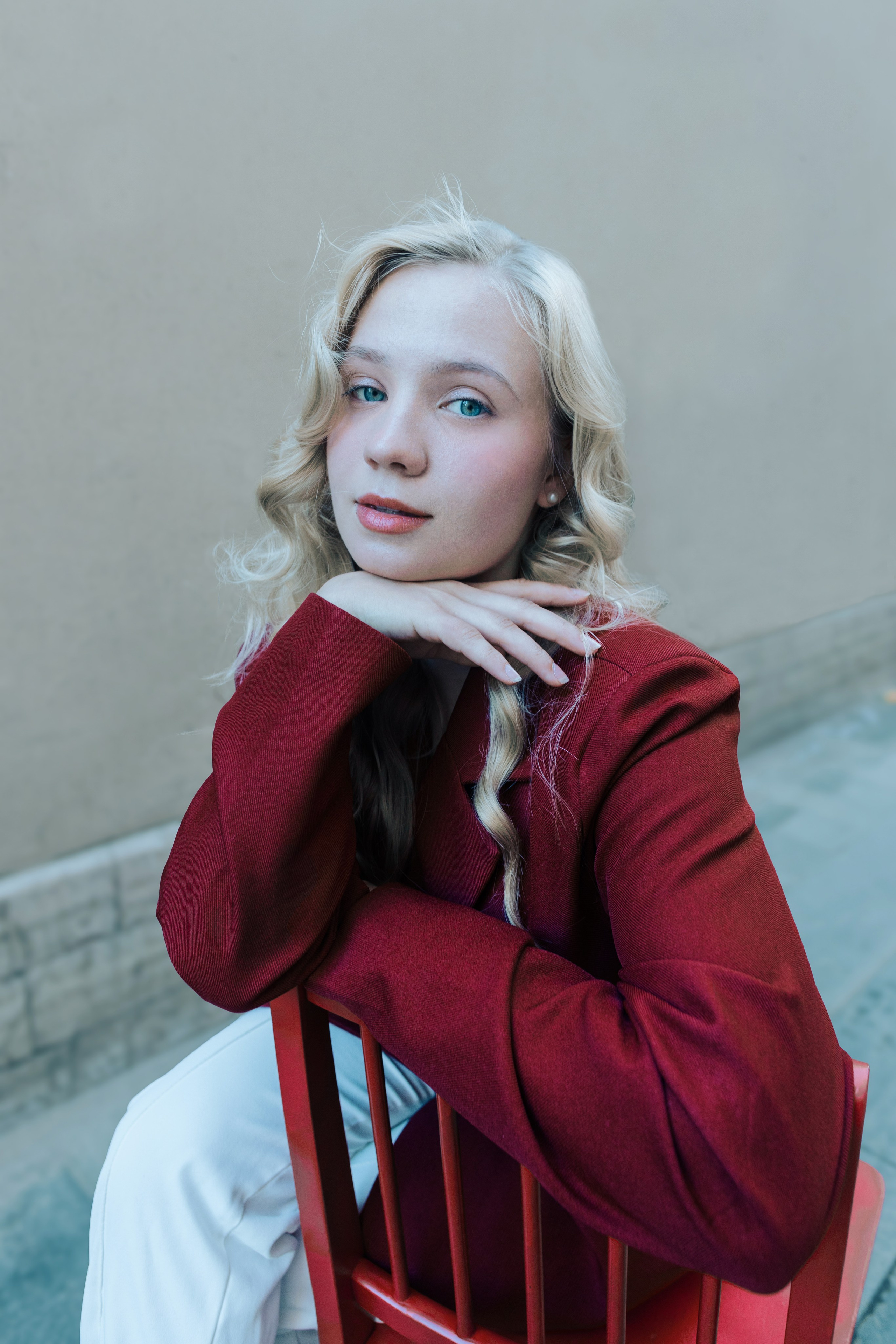 КРАСНЫЙ СТУЛ. Фотограф в Санкт-Петербурге|Туапсе|Агое Алена Гридасова